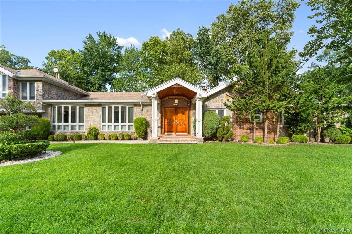15 Hillcrest Drive, North Hempstead, NY, 5 Bedrooms Bedrooms, 10 Rooms Rooms,5 BathroomsBathrooms,Residential,For Rent,Hillcrest,0,1053978 15 Hillcrest Drive, North Hempstead, NY, 5 Bedrooms Bedrooms, 10 Rooms Rooms,5 BathroomsBathrooms,Residential,For Rent,Hillcrest,0,1053978