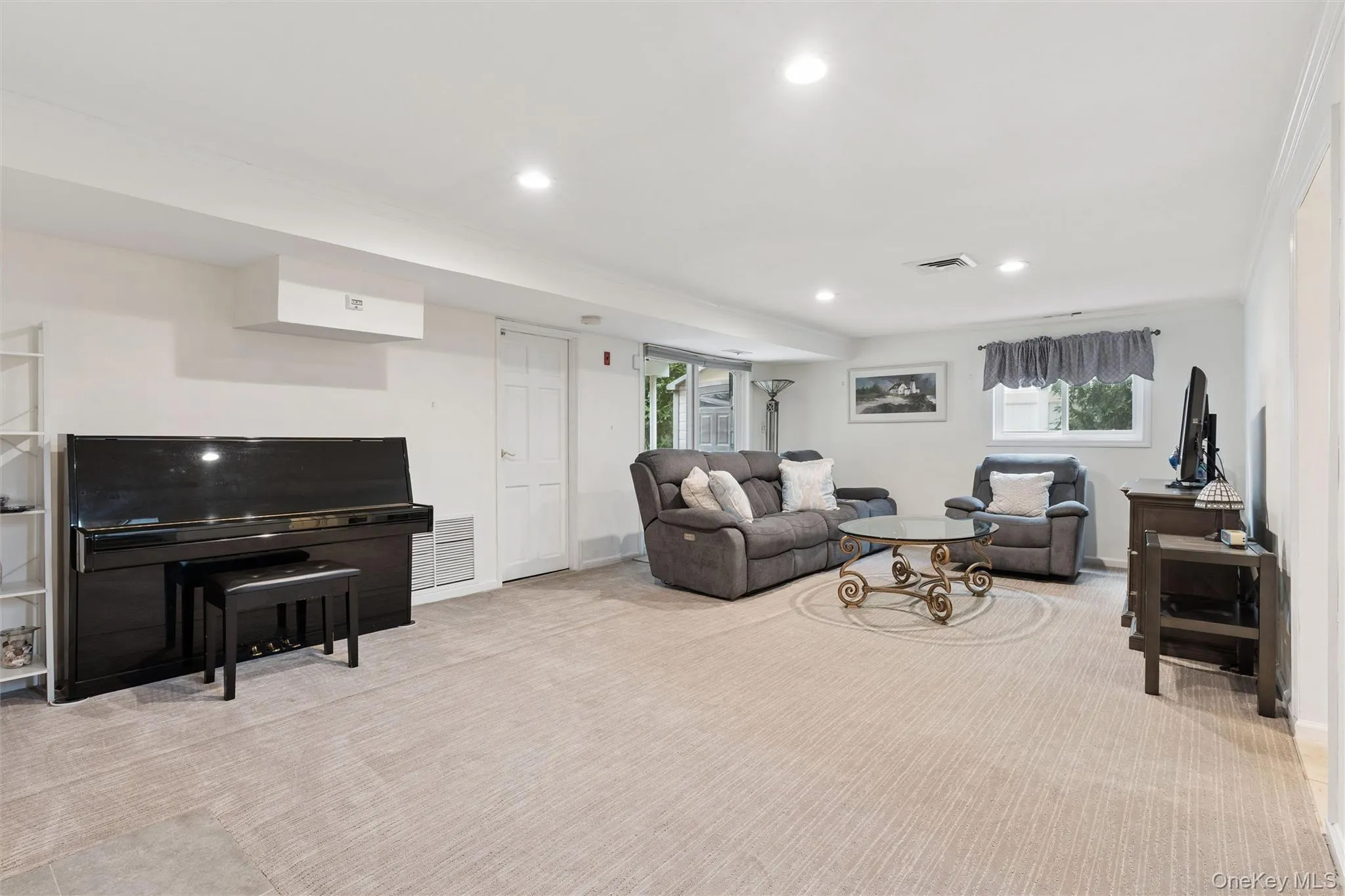 2919 Bond Drive, Hempstead, NY, 4 Bedrooms Bedrooms, 8 Rooms Rooms,2 BathroomsBathrooms,Residential,For Rent,Bond,0,1053980 2919 Bond Drive, Hempstead, NY, 4 Bedrooms Bedrooms, 8 Rooms Rooms,2 BathroomsBathrooms,Residential,For Rent,Bond,0,1053980