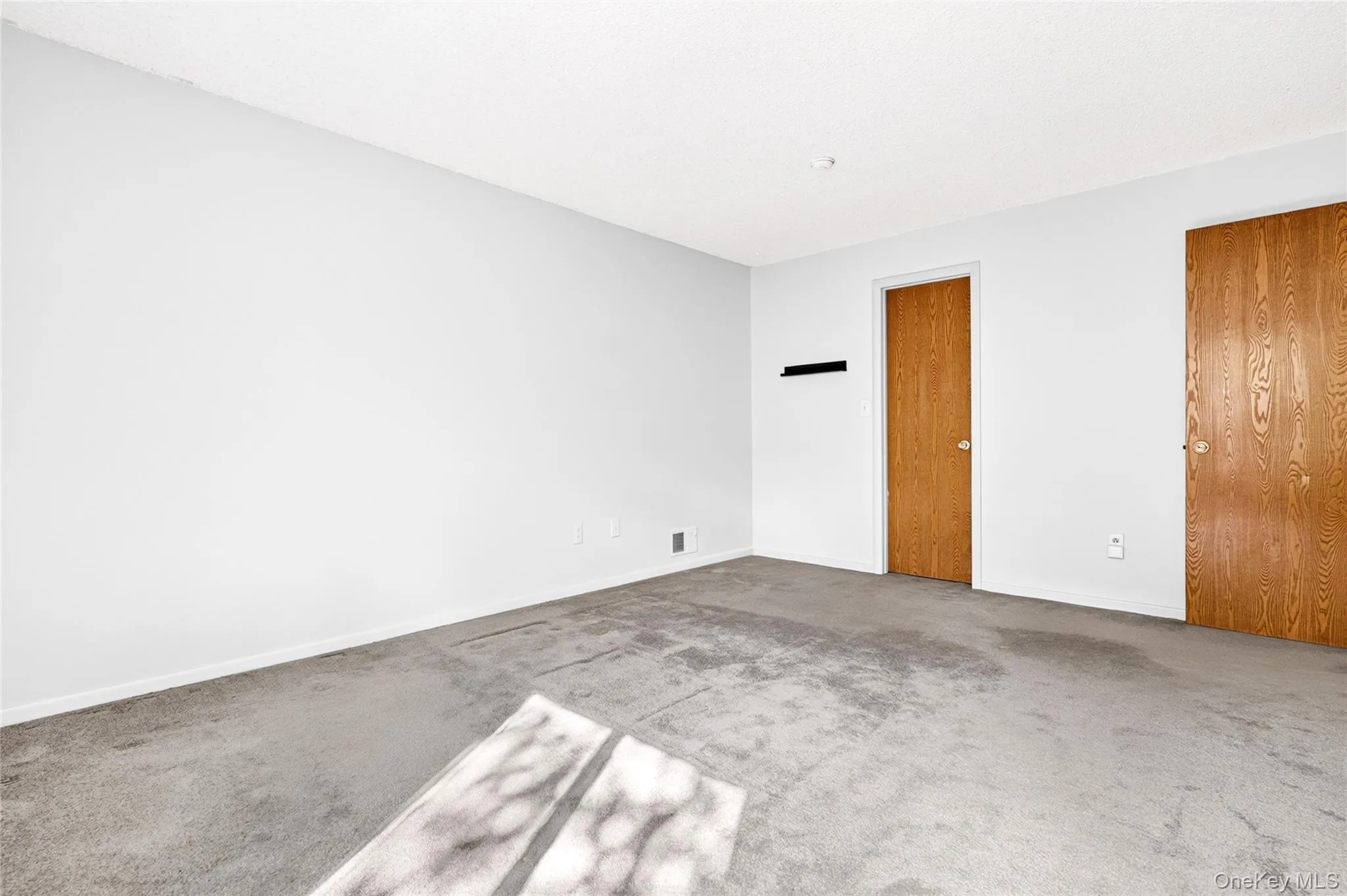 70 Chester Lane, Clarkstown, NY, 1 Bedroom Bedrooms, 4 Rooms Rooms,1 BathroomBathrooms,Residential,For Rent,Chester,0,1053981 70 Chester Lane, Clarkstown, NY, 1 Bedroom Bedrooms, 4 Rooms Rooms,1 BathroomBathrooms,Residential,For Rent,Chester,0,1053981