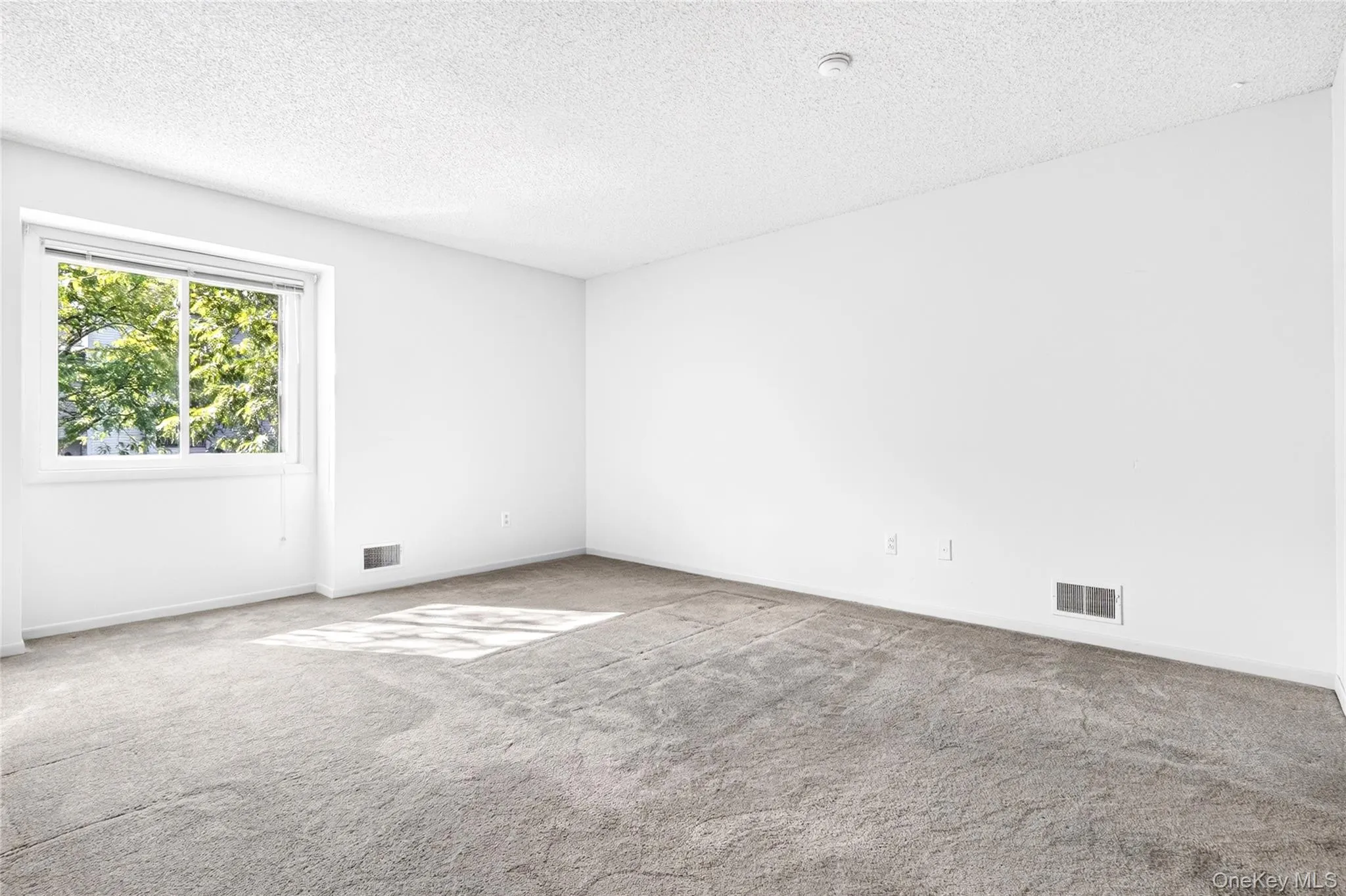 70 Chester Lane, Clarkstown, NY, 1 Bedroom Bedrooms, 4 Rooms Rooms,1 BathroomBathrooms,Residential,For Rent,Chester,0,1053981 70 Chester Lane, Clarkstown, NY, 1 Bedroom Bedrooms, 4 Rooms Rooms,1 BathroomBathrooms,Residential,For Rent,Chester,0,1053981
