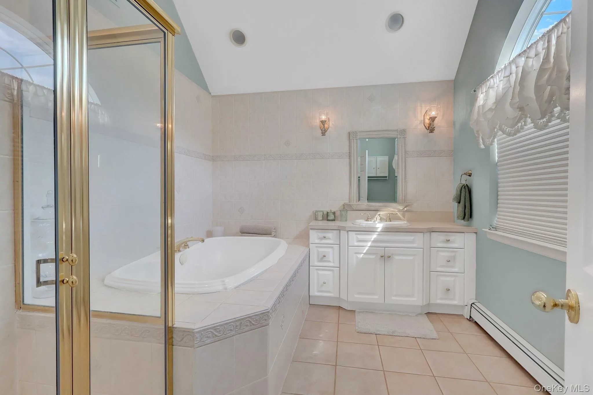 6 Patricks Way, Smithtown, NY, 5 Bedrooms Bedrooms, 11 Rooms Rooms,3 BathroomsBathrooms,Residential,For Rent,Patricks,0,1053983 6 Patricks Way, Smithtown, NY, 5 Bedrooms Bedrooms, 11 Rooms Rooms,3 BathroomsBathrooms,Residential,For Rent,Patricks,0,1053983
