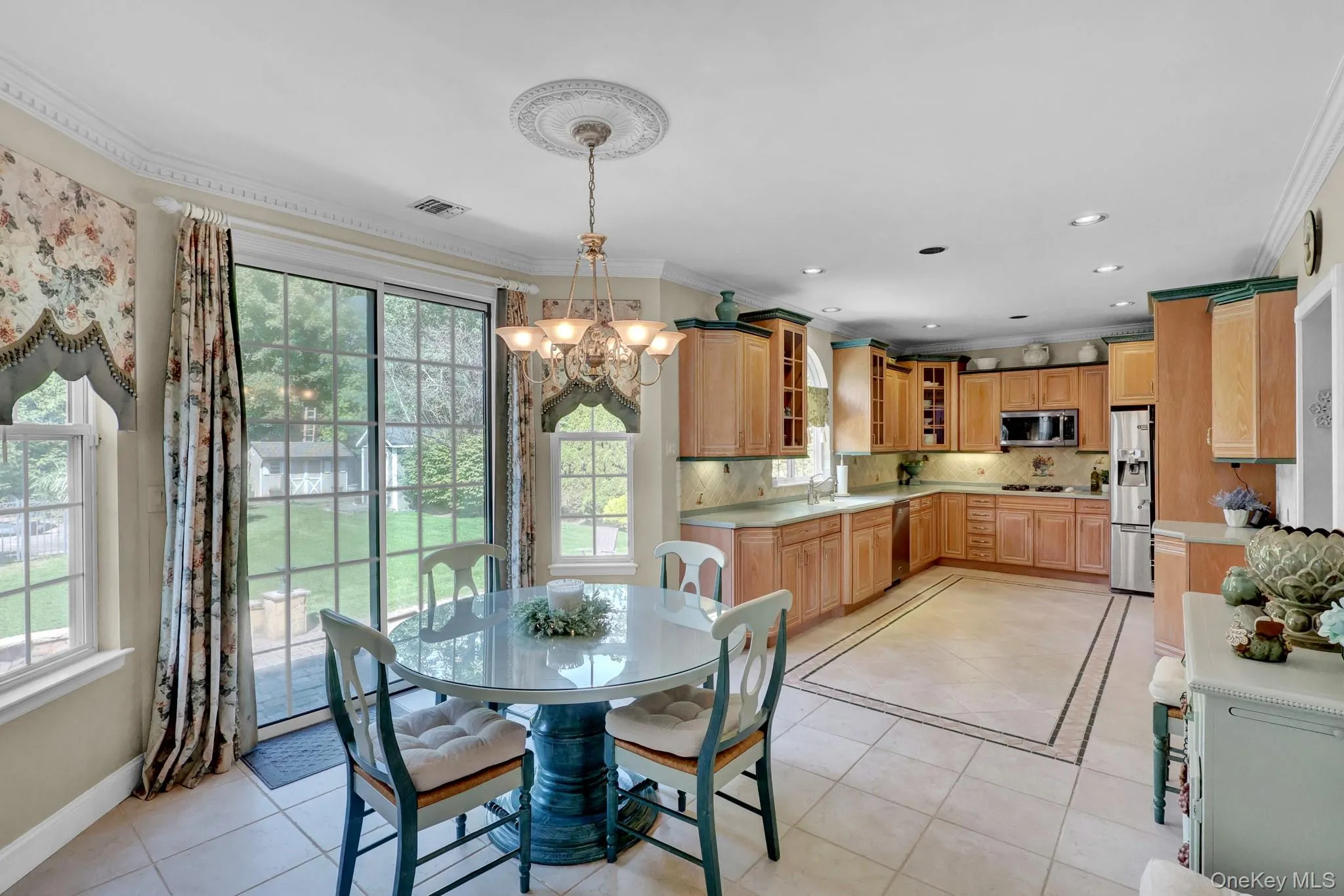 6 Patricks Way, Smithtown, NY, 5 Bedrooms Bedrooms, 11 Rooms Rooms,3 BathroomsBathrooms,Residential,For Rent,Patricks,0,1053983 6 Patricks Way, Smithtown, NY, 5 Bedrooms Bedrooms, 11 Rooms Rooms,3 BathroomsBathrooms,Residential,For Rent,Patricks,0,1053983