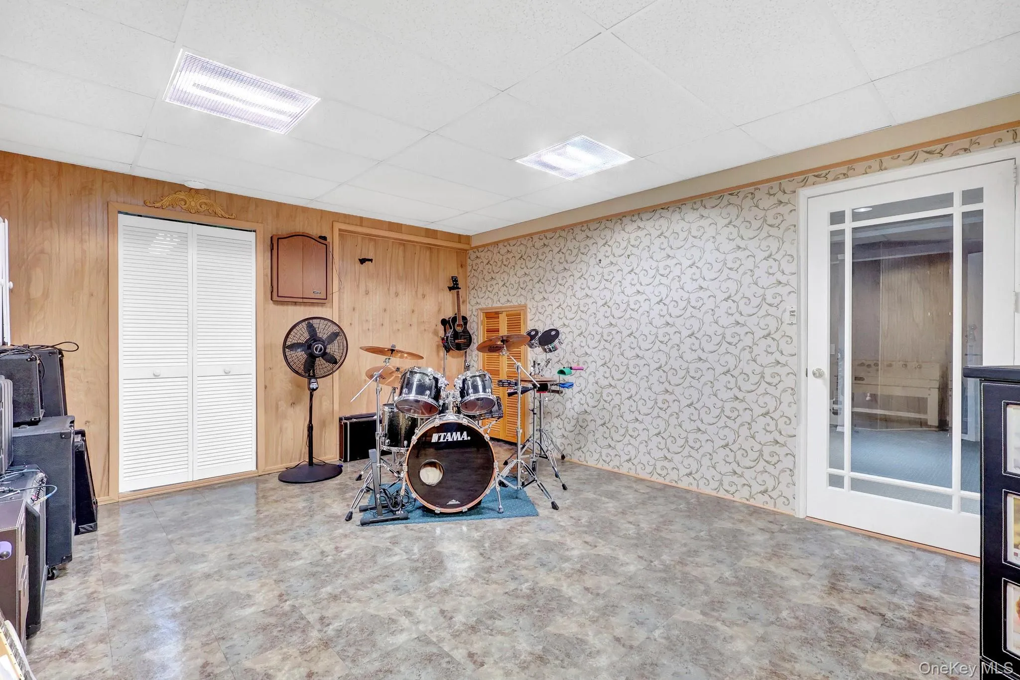 6 Patricks Way, Smithtown, NY, 5 Bedrooms Bedrooms, 11 Rooms Rooms,3 BathroomsBathrooms,Residential,For Rent,Patricks,0,1053983 6 Patricks Way, Smithtown, NY, 5 Bedrooms Bedrooms, 11 Rooms Rooms,3 BathroomsBathrooms,Residential,For Rent,Patricks,0,1053983