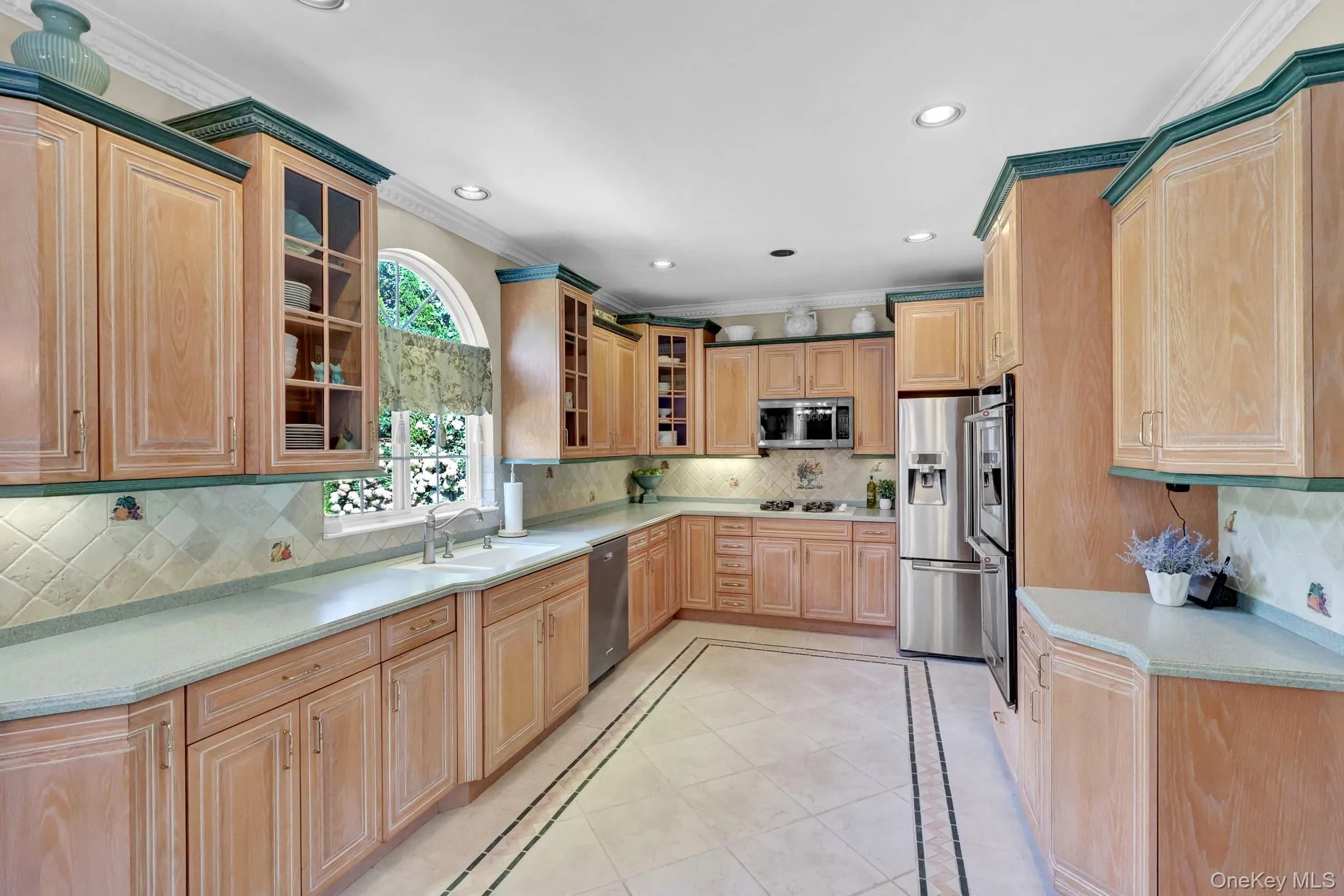 6 Patricks Way, Smithtown, NY, 5 Bedrooms Bedrooms, 11 Rooms Rooms,3 BathroomsBathrooms,Residential,For Rent,Patricks,0,1053983 6 Patricks Way, Smithtown, NY, 5 Bedrooms Bedrooms, 11 Rooms Rooms,3 BathroomsBathrooms,Residential,For Rent,Patricks,0,1053983