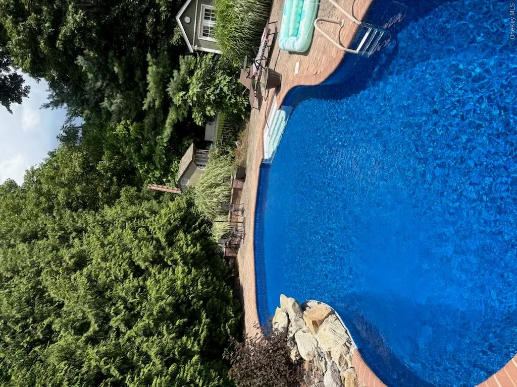 6 Patricks Way, Smithtown, NY, 5 Bedrooms Bedrooms, 11 Rooms Rooms,3 BathroomsBathrooms,Residential,For Rent,Patricks,0,1053983 6 Patricks Way, Smithtown, NY, 5 Bedrooms Bedrooms, 11 Rooms Rooms,3 BathroomsBathrooms,Residential,For Rent,Patricks,0,1053983
