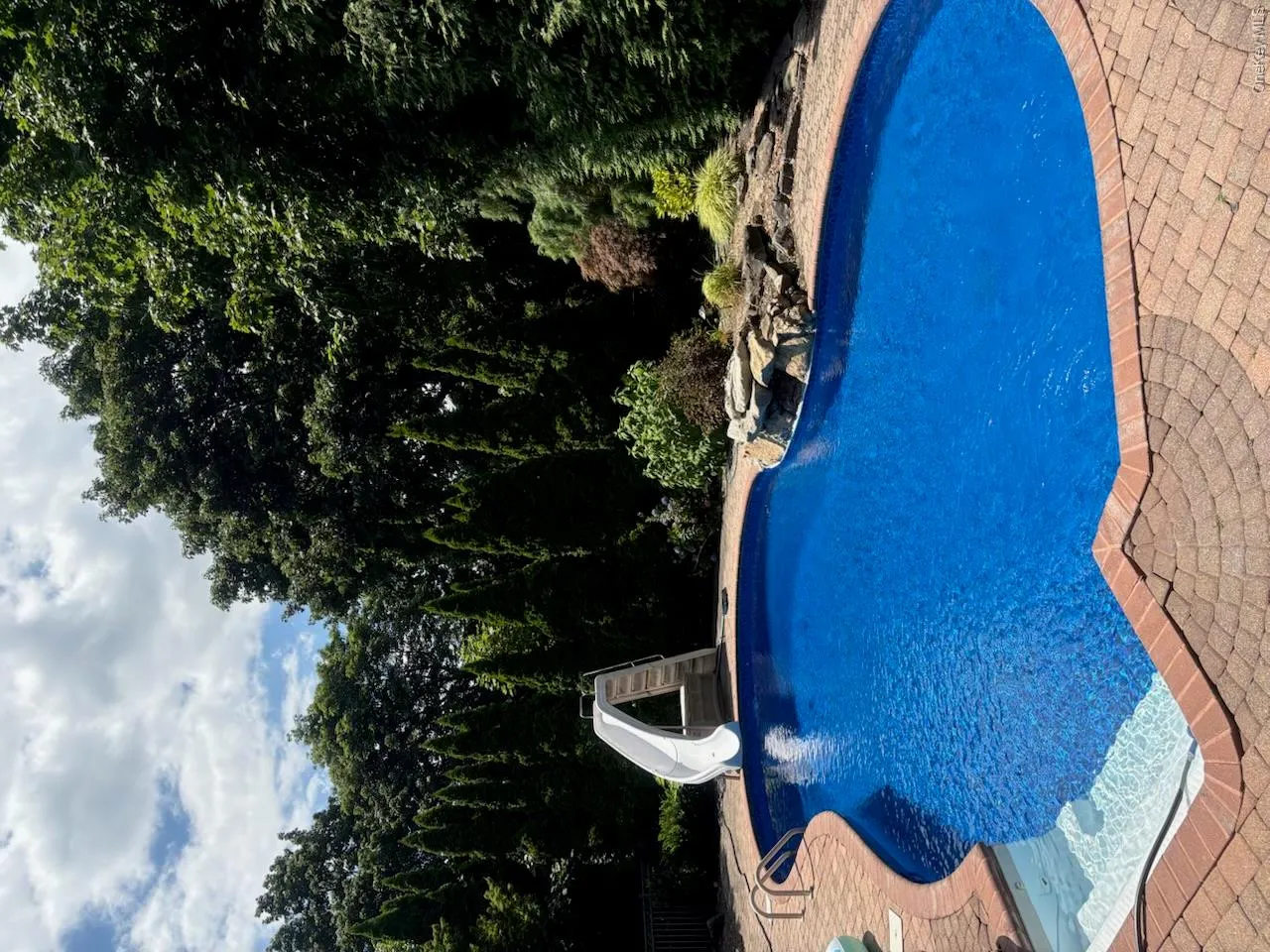 6 Patricks Way, Smithtown, NY, 5 Bedrooms Bedrooms, 11 Rooms Rooms,3 BathroomsBathrooms,Residential,For Rent,Patricks,0,1053983 6 Patricks Way, Smithtown, NY, 5 Bedrooms Bedrooms, 11 Rooms Rooms,3 BathroomsBathrooms,Residential,For Rent,Patricks,0,1053983