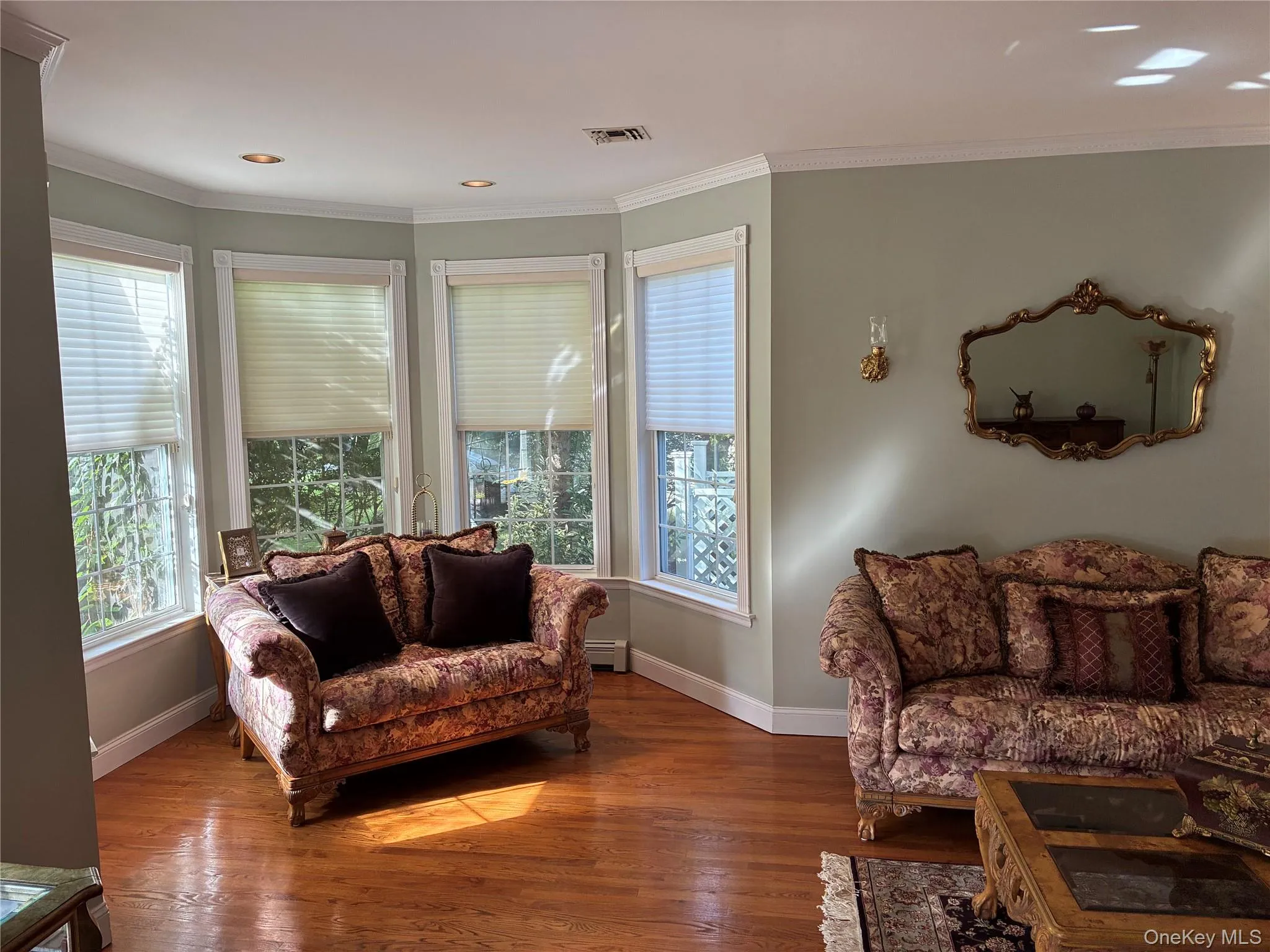 6 Patricks Way, Smithtown, NY, 5 Bedrooms Bedrooms, 11 Rooms Rooms,3 BathroomsBathrooms,Residential,For Rent,Patricks,0,1053983 6 Patricks Way, Smithtown, NY, 5 Bedrooms Bedrooms, 11 Rooms Rooms,3 BathroomsBathrooms,Residential,For Rent,Patricks,0,1053983