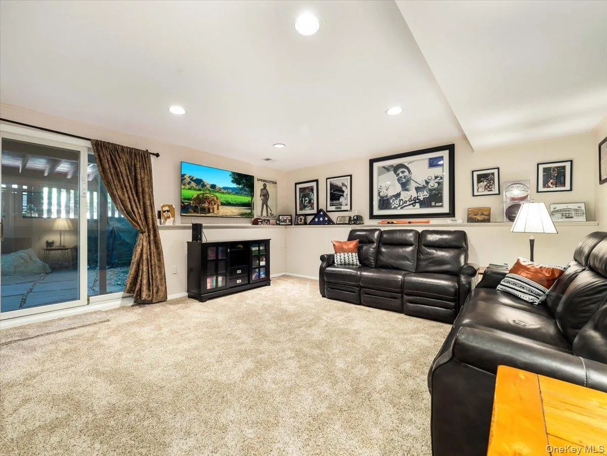 9 Dogwood Lane, Orangetown, NY, 4 Bedrooms Bedrooms, 9 Rooms Rooms,2 BathroomsBathrooms,Residential,For Rent,Dogwood,0,1053984 9 Dogwood Lane, Orangetown, NY, 4 Bedrooms Bedrooms, 9 Rooms Rooms,2 BathroomsBathrooms,Residential,For Rent,Dogwood,0,1053984