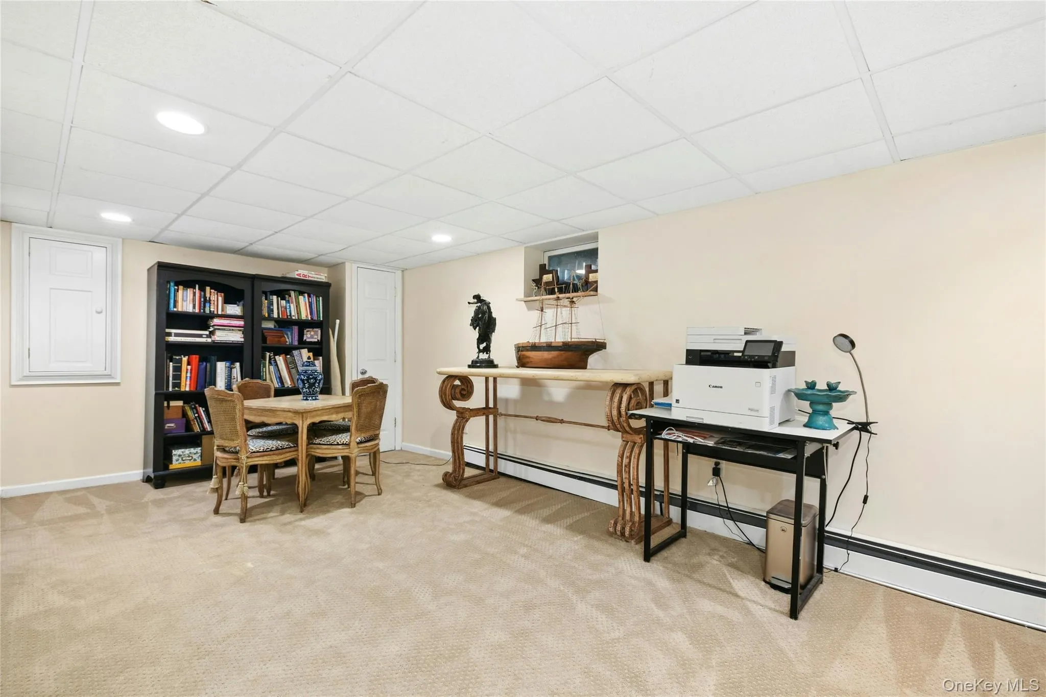 111 Red Oak Court, Brookhaven, NY, 3 Bedrooms Bedrooms, 7 Rooms Rooms,2 BathroomsBathrooms,Residential,For Rent,Red Oak,0,1053986 111 Red Oak Court, Brookhaven, NY, 3 Bedrooms Bedrooms, 7 Rooms Rooms,2 BathroomsBathrooms,Residential,For Rent,Red Oak,0,1053986
