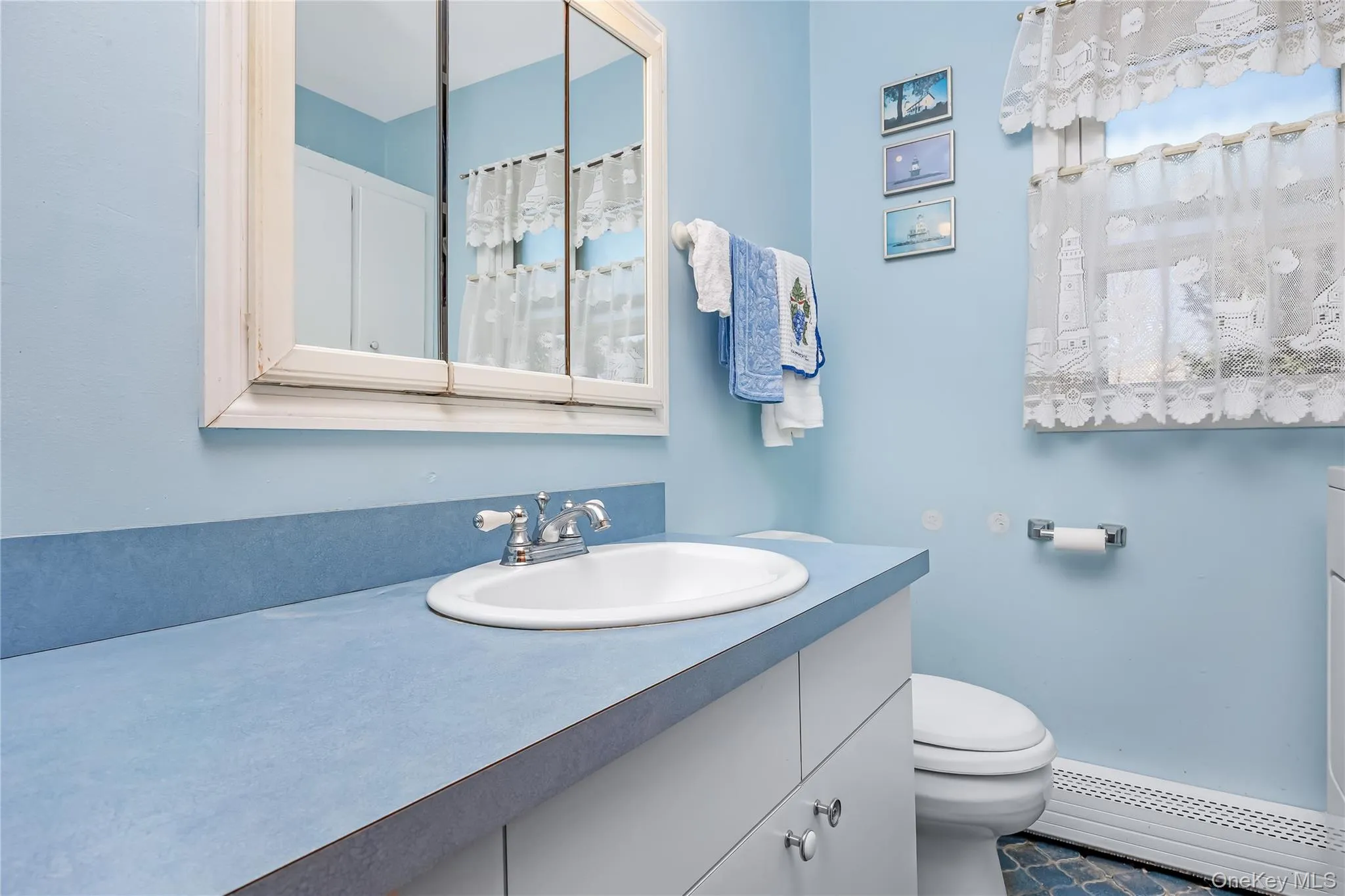 26 Dawes Avenue, Babylon, NY, 4 Bedrooms Bedrooms, 7 Rooms Rooms,1 BathroomBathrooms,Residential,For Rent,Dawes,0,1053991 26 Dawes Avenue, Babylon, NY, 4 Bedrooms Bedrooms, 7 Rooms Rooms,1 BathroomBathrooms,Residential,For Rent,Dawes,0,1053991
