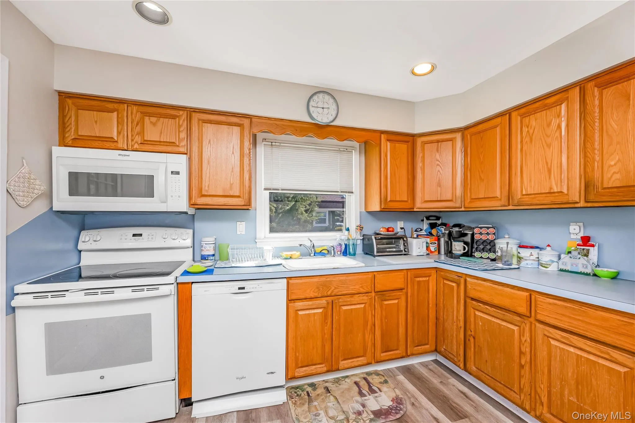 26 Dawes Avenue, Babylon, NY, 4 Bedrooms Bedrooms, 7 Rooms Rooms,1 BathroomBathrooms,Residential,For Rent,Dawes,0,1053991 26 Dawes Avenue, Babylon, NY, 4 Bedrooms Bedrooms, 7 Rooms Rooms,1 BathroomBathrooms,Residential,For Rent,Dawes,0,1053991