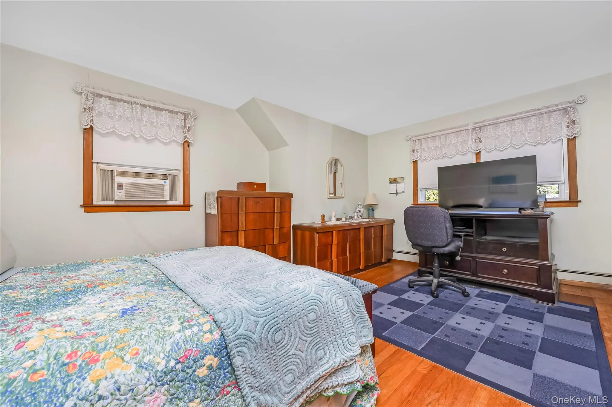 26 Dawes Avenue, Babylon, NY, 4 Bedrooms Bedrooms, 7 Rooms Rooms,1 BathroomBathrooms,Residential,For Rent,Dawes,0,1053991 26 Dawes Avenue, Babylon, NY, 4 Bedrooms Bedrooms, 7 Rooms Rooms,1 BathroomBathrooms,Residential,For Rent,Dawes,0,1053991