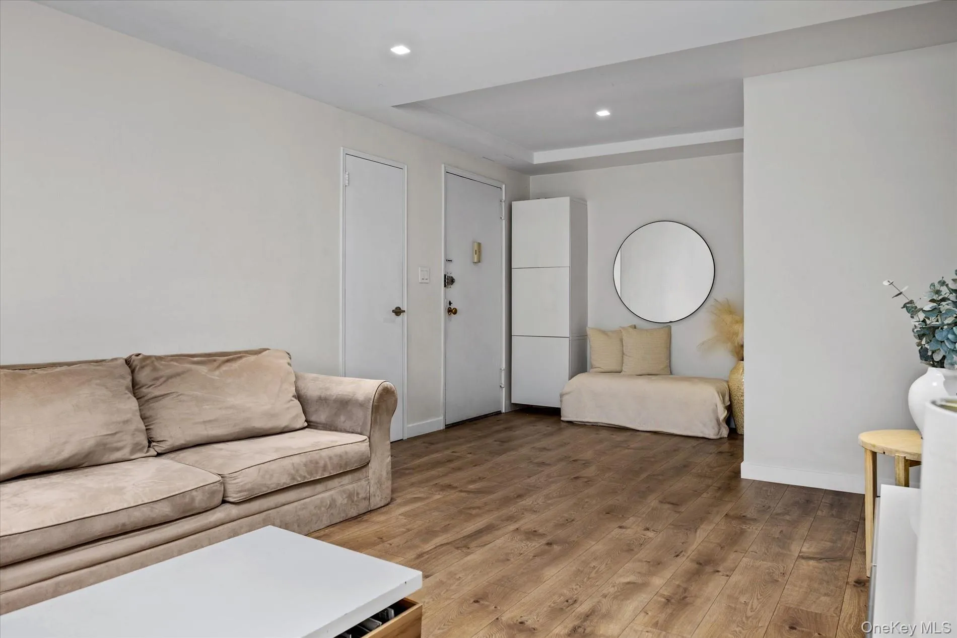 151-31 88th Street, New York, NY, 2 Bedrooms Bedrooms, 5 Rooms Rooms,2 BathroomsBathrooms,Residential,For Rent,88th,0,1053995 151-31 88th Street, New York, NY, 2 Bedrooms Bedrooms, 5 Rooms Rooms,2 BathroomsBathrooms,Residential,For Rent,88th,0,1053995