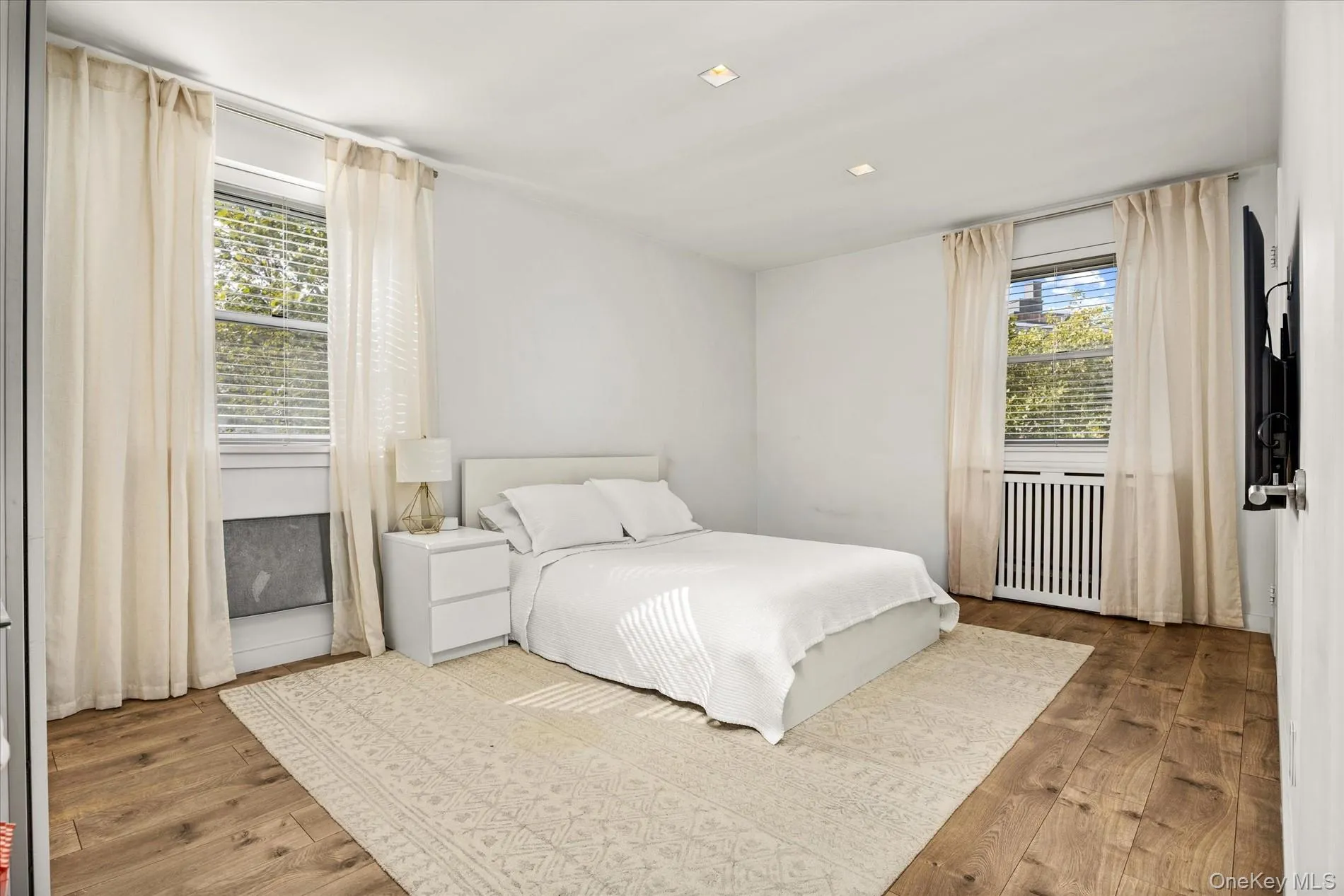 151-31 88th Street, New York, NY, 2 Bedrooms Bedrooms, 5 Rooms Rooms,2 BathroomsBathrooms,Residential,For Rent,88th,0,1053995 151-31 88th Street, New York, NY, 2 Bedrooms Bedrooms, 5 Rooms Rooms,2 BathroomsBathrooms,Residential,For Rent,88th,0,1053995
