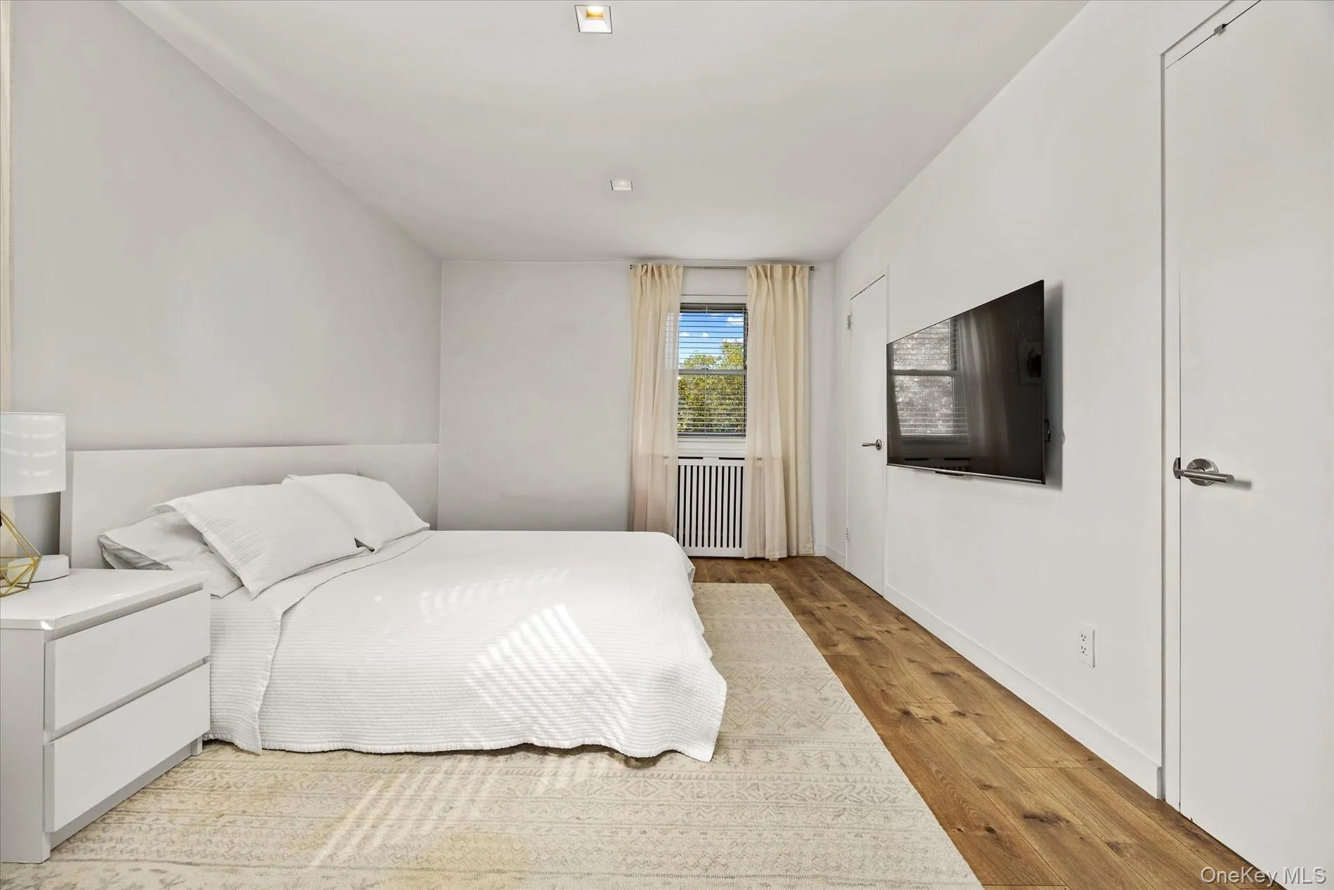 151-31 88th Street, New York, NY, 2 Bedrooms Bedrooms, 5 Rooms Rooms,2 BathroomsBathrooms,Residential,For Rent,88th,0,1053995 151-31 88th Street, New York, NY, 2 Bedrooms Bedrooms, 5 Rooms Rooms,2 BathroomsBathrooms,Residential,For Rent,88th,0,1053995
