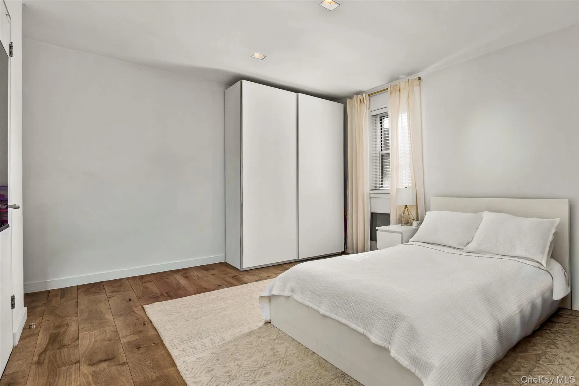 151-31 88th Street, New York, NY, 2 Bedrooms Bedrooms, 5 Rooms Rooms,2 BathroomsBathrooms,Residential,For Rent,88th,0,1053995 151-31 88th Street, New York, NY, 2 Bedrooms Bedrooms, 5 Rooms Rooms,2 BathroomsBathrooms,Residential,For Rent,88th,0,1053995