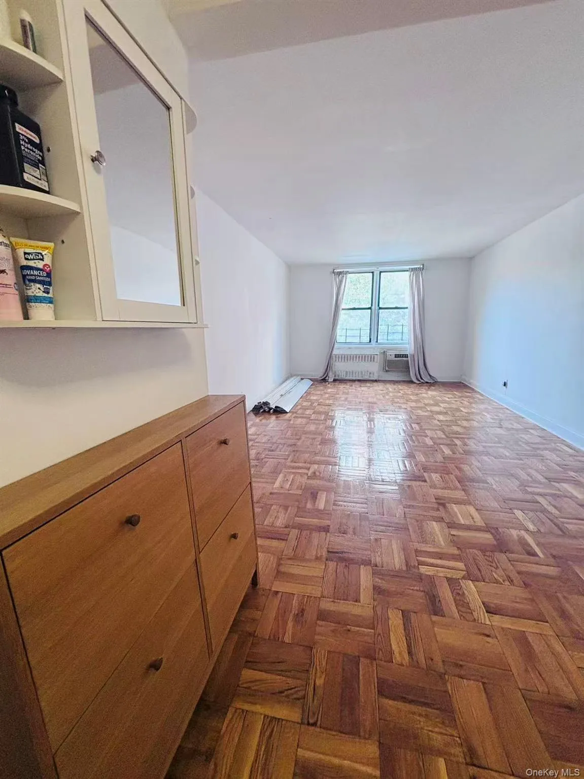 137-40 45TH Avenue, New York, NY, 1 Bedroom Bedrooms, 4 Rooms Rooms,1 BathroomBathrooms,Residential,For Rent,45TH,0,1053997 137-40 45TH Avenue, New York, NY, 1 Bedroom Bedrooms, 4 Rooms Rooms,1 BathroomBathrooms,Residential,For Rent,45TH,0,1053997