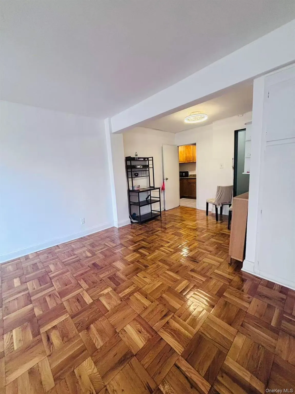 137-40 45TH Avenue, New York, NY, 1 Bedroom Bedrooms, 4 Rooms Rooms,1 BathroomBathrooms,Residential,For Rent,45TH,0,1053997 137-40 45TH Avenue, New York, NY, 1 Bedroom Bedrooms, 4 Rooms Rooms,1 BathroomBathrooms,Residential,For Rent,45TH,0,1053997