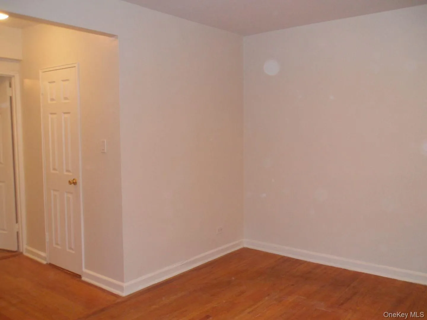 134-39 Blossom, New York, NY, 1 Bedroom Bedrooms, 4 Rooms Rooms,1 BathroomBathrooms,Residential,For Rent,Blossom,0,1054001 134-39 Blossom, New York, NY, 1 Bedroom Bedrooms, 4 Rooms Rooms,1 BathroomBathrooms,Residential,For Rent,Blossom,0,1054001