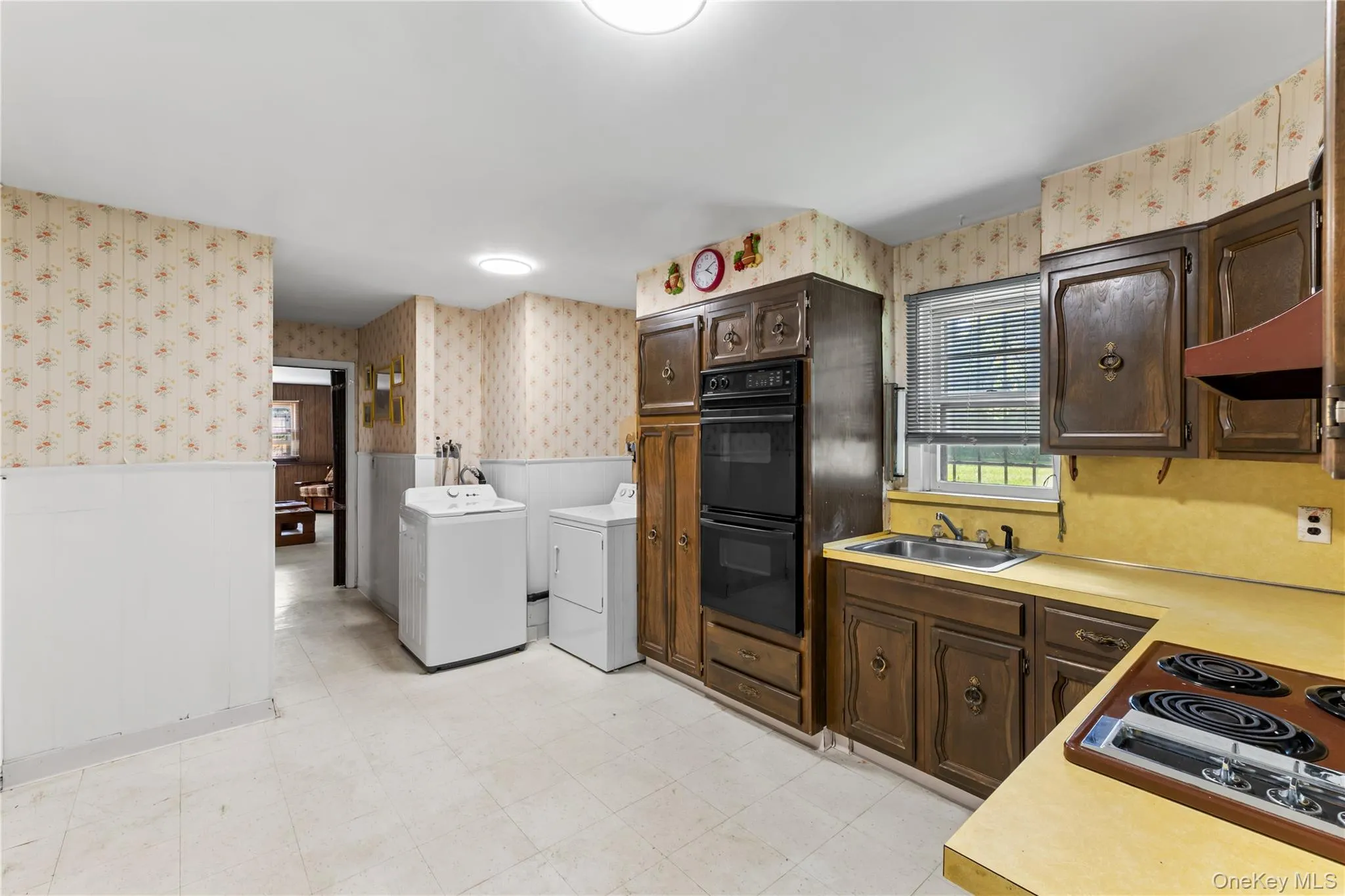 7 Roxbury Court, Ramapo, NY, 4 Bedrooms Bedrooms, 9 Rooms Rooms,3 BathroomsBathrooms,Residential,For Rent,Roxbury,0,1054002 7 Roxbury Court, Ramapo, NY, 4 Bedrooms Bedrooms, 9 Rooms Rooms,3 BathroomsBathrooms,Residential,For Rent,Roxbury,0,1054002