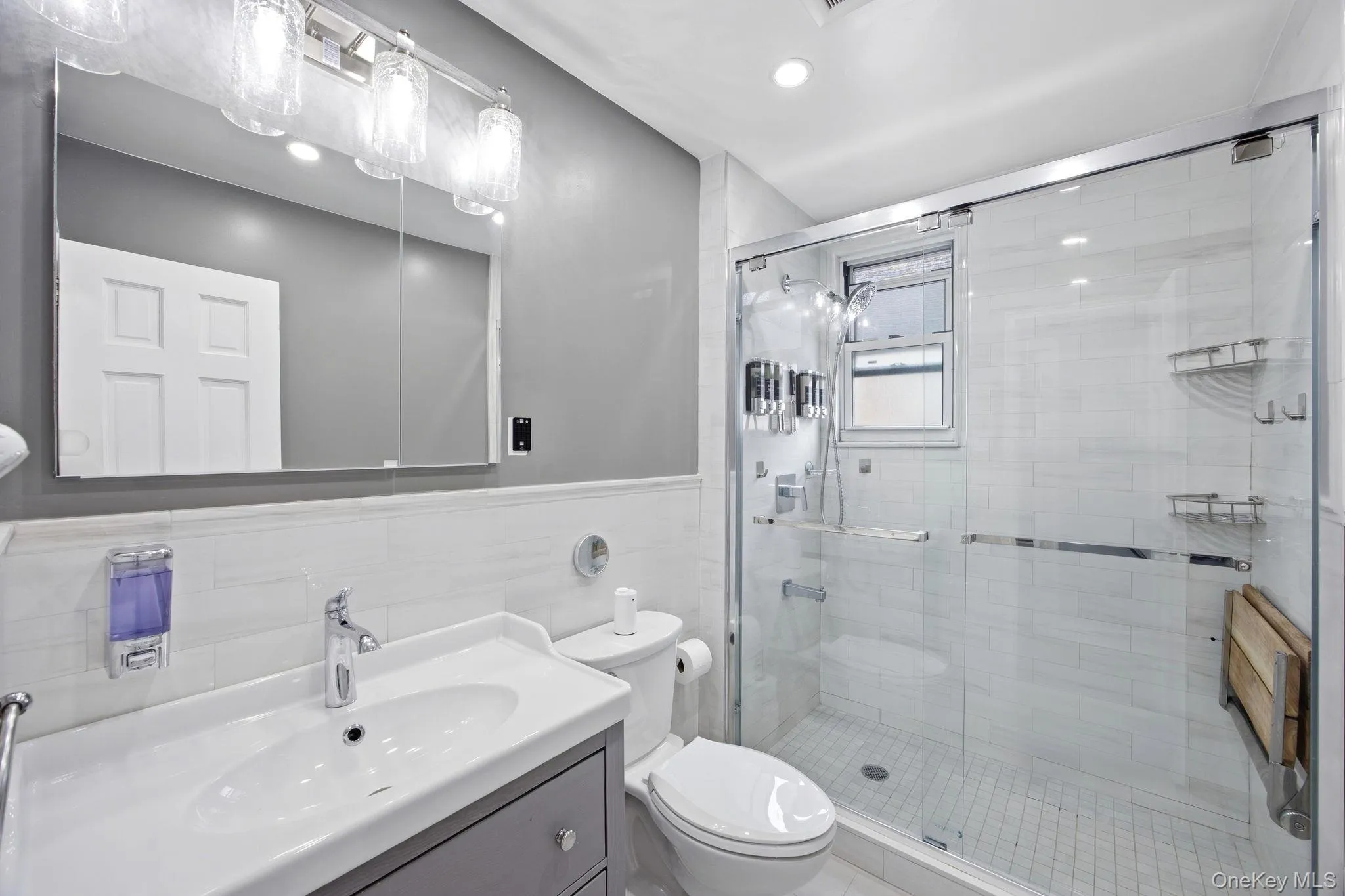 88-38 78th Avenue, New York, NY, 4 Bedrooms Bedrooms, 8 Rooms Rooms,3 BathroomsBathrooms,Residential,For Rent,78th,0,1054003 88-38 78th Avenue, New York, NY, 4 Bedrooms Bedrooms, 8 Rooms Rooms,3 BathroomsBathrooms,Residential,For Rent,78th,0,1054003