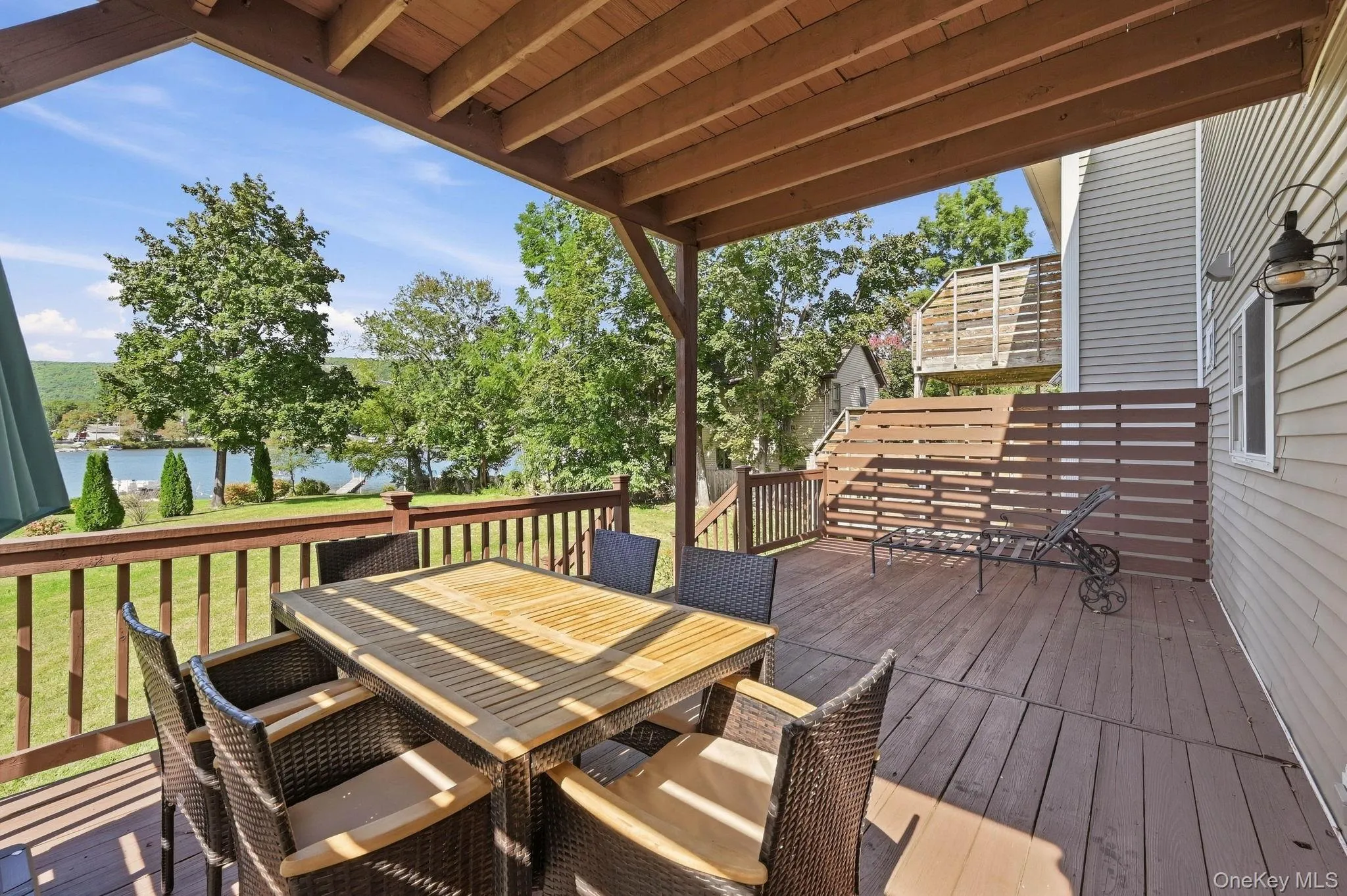 Deck Deck