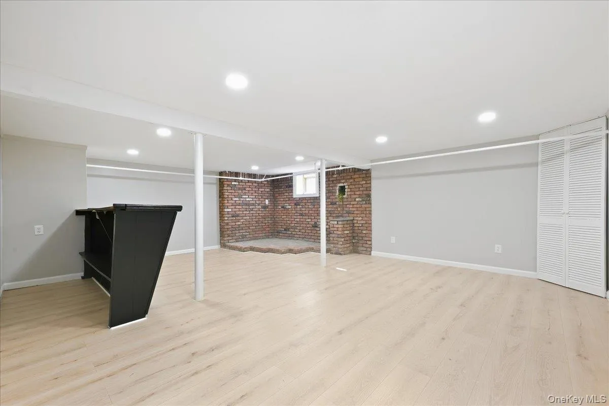 161 Stokes Avenue, Hempstead, NY, 5 Bedrooms Bedrooms, 16 Rooms Rooms,2 BathroomsBathrooms,Residential,For Rent,Stokes,0,1054006 161 Stokes Avenue, Hempstead, NY, 5 Bedrooms Bedrooms, 16 Rooms Rooms,2 BathroomsBathrooms,Residential,For Rent,Stokes,0,1054006