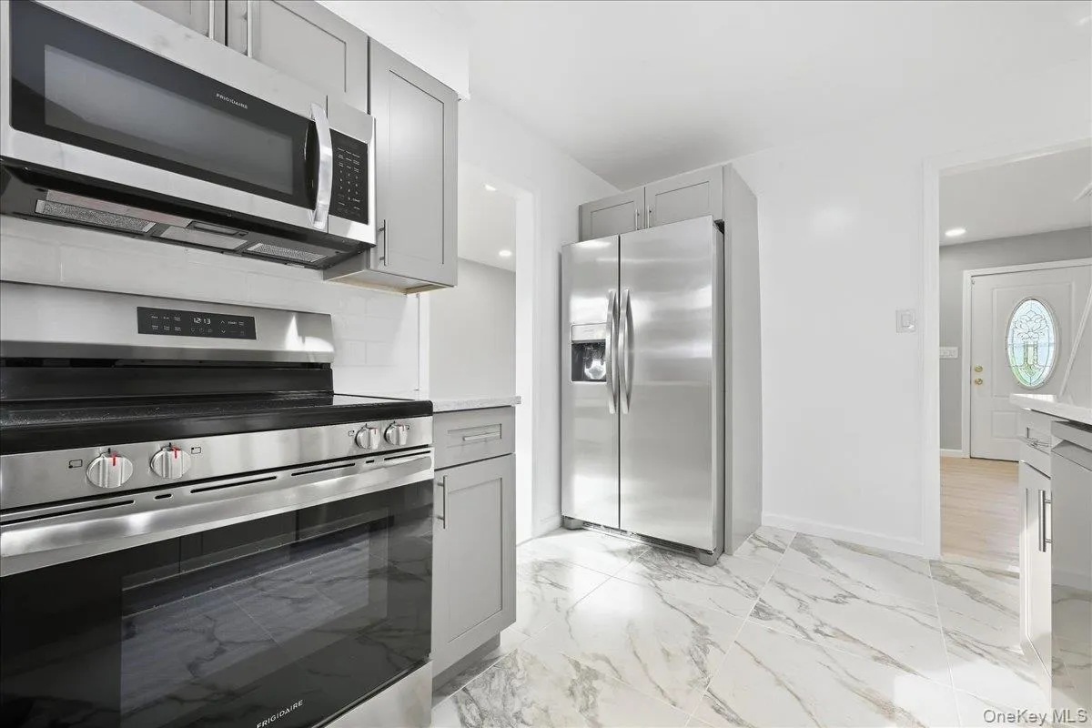 161 Stokes Avenue, Hempstead, NY, 5 Bedrooms Bedrooms, 16 Rooms Rooms,2 BathroomsBathrooms,Residential,For Rent,Stokes,0,1054006 161 Stokes Avenue, Hempstead, NY, 5 Bedrooms Bedrooms, 16 Rooms Rooms,2 BathroomsBathrooms,Residential,For Rent,Stokes,0,1054006