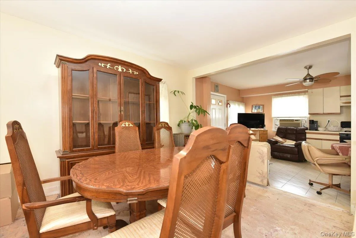 403 Oak Street, Babylon, NY, 4 Bedrooms Bedrooms, 10 Rooms Rooms,2 BathroomsBathrooms,Residential,For Rent,Oak,0,1054015 403 Oak Street, Babylon, NY, 4 Bedrooms Bedrooms, 10 Rooms Rooms,2 BathroomsBathrooms,Residential,For Rent,Oak,0,1054015
