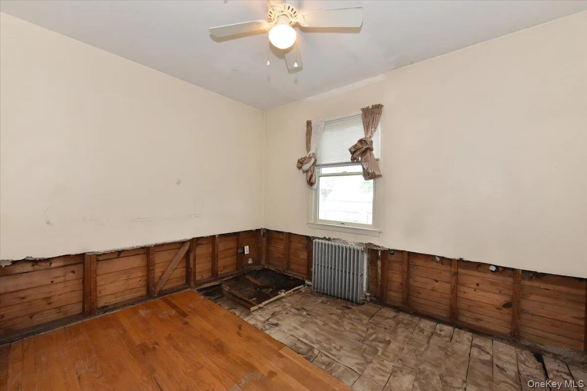 403 Oak Street, Babylon, NY, 4 Bedrooms Bedrooms, 10 Rooms Rooms,2 BathroomsBathrooms,Residential,For Rent,Oak,0,1054015 403 Oak Street, Babylon, NY, 4 Bedrooms Bedrooms, 10 Rooms Rooms,2 BathroomsBathrooms,Residential,For Rent,Oak,0,1054015