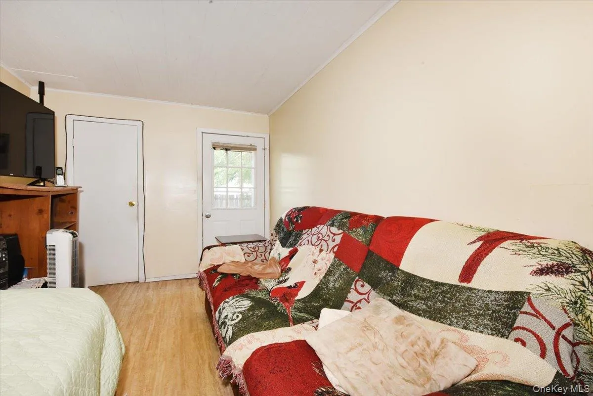 403 Oak Street, Babylon, NY, 4 Bedrooms Bedrooms, 10 Rooms Rooms,2 BathroomsBathrooms,Residential,For Rent,Oak,0,1054015 403 Oak Street, Babylon, NY, 4 Bedrooms Bedrooms, 10 Rooms Rooms,2 BathroomsBathrooms,Residential,For Rent,Oak,0,1054015