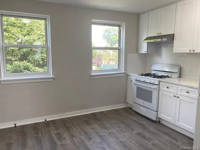 245-15 77th Crescent, New York, NY, 1 Bedroom Bedrooms, 4 Rooms Rooms,1 BathroomBathrooms,Residential,For Rent,77th,0,1054022 245-15 77th Crescent, New York, NY, 1 Bedroom Bedrooms, 4 Rooms Rooms,1 BathroomBathrooms,Residential,For Rent,77th,0,1054022