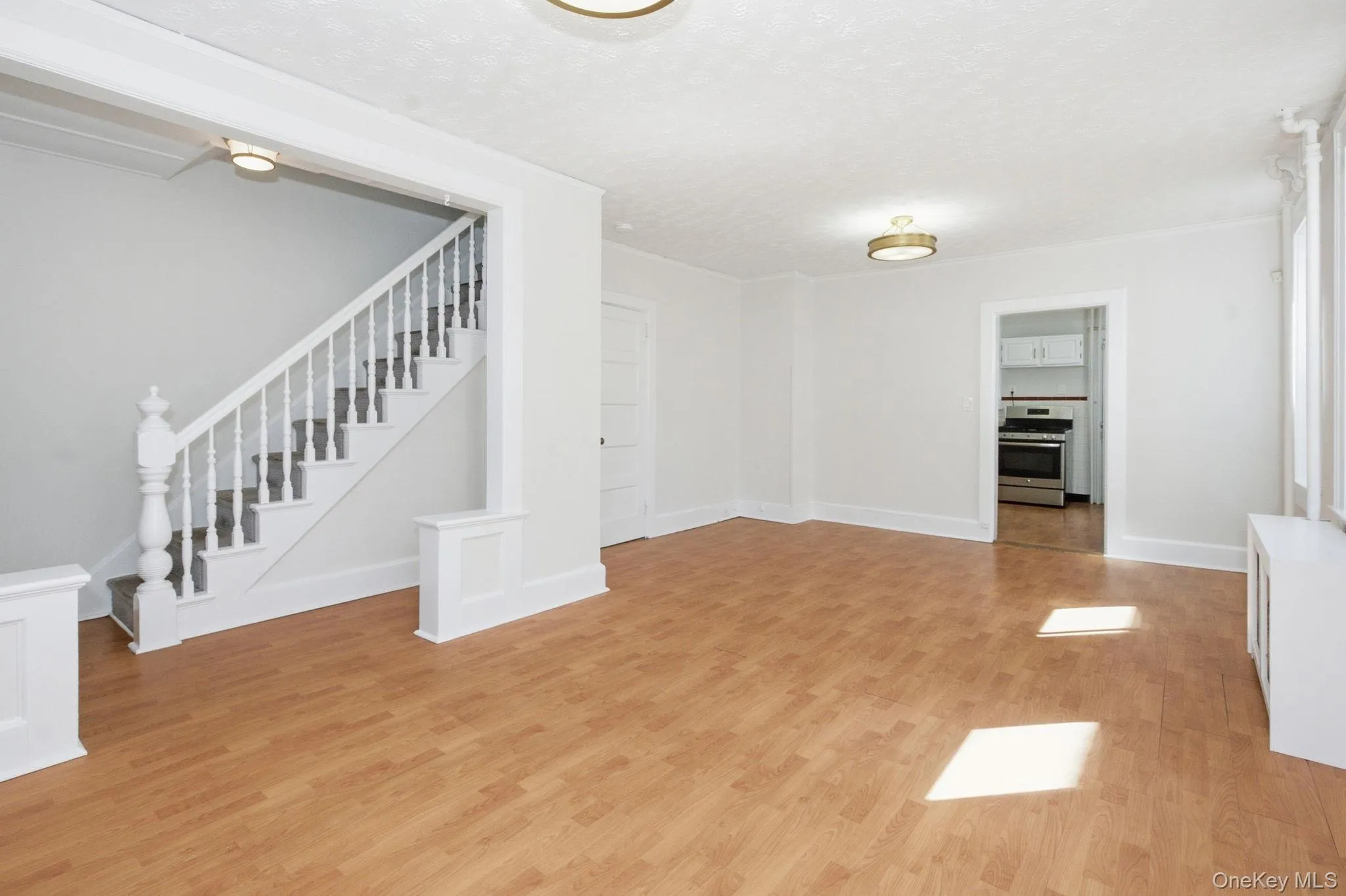48 Robertson Avenue, White Plains, NY, 3 Bedroom Bedrooms, 7 Room Rooms,1 BathroomBathrooms,Residential Lease,For Rent,Robertson,0,1054032 48 Robertson Avenue, White Plains, NY, 3 Bedroom Bedrooms, 7 Room Rooms,1 BathroomBathrooms,Residential Lease,For Rent,Robertson,0,1054032