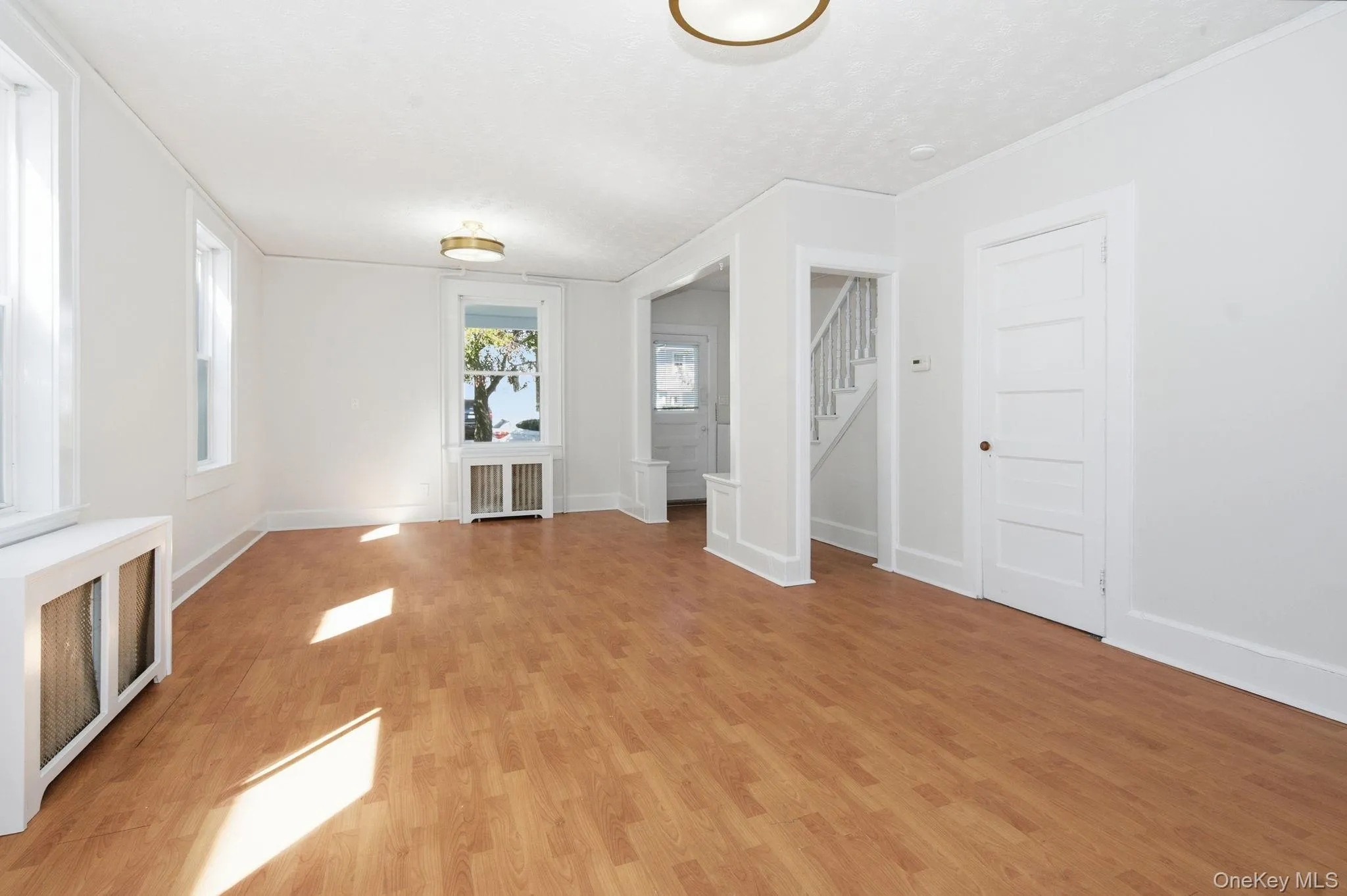 48 Robertson Avenue, White Plains, NY, 3 Bedroom Bedrooms, 7 Room Rooms,1 BathroomBathrooms,Residential Lease,For Rent,Robertson,0,1054032 48 Robertson Avenue, White Plains, NY, 3 Bedroom Bedrooms, 7 Room Rooms,1 BathroomBathrooms,Residential Lease,For Rent,Robertson,0,1054032