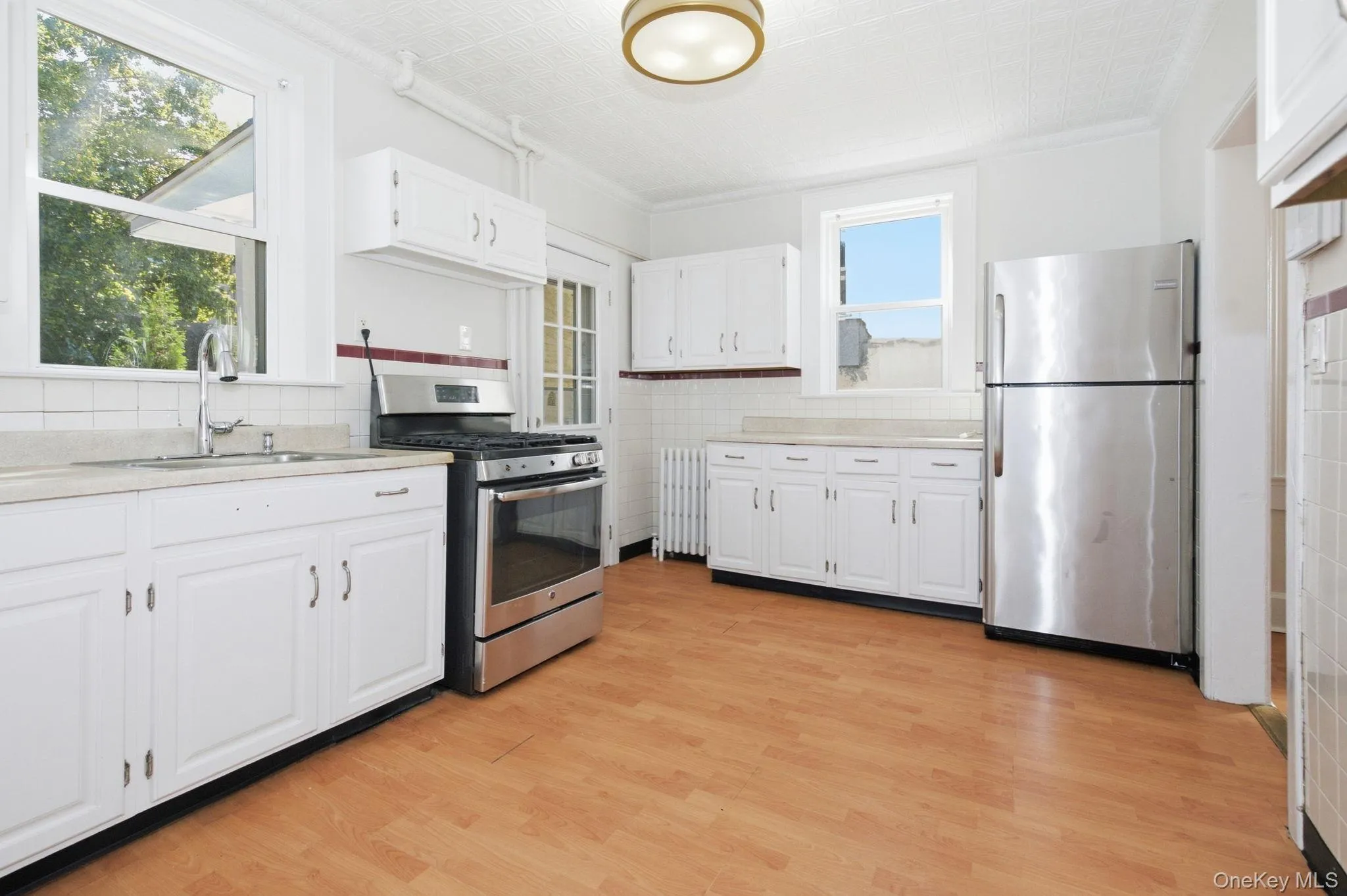 48 Robertson Avenue, White Plains, NY, 3 Bedroom Bedrooms, 7 Room Rooms,1 BathroomBathrooms,Residential Lease,For Rent,Robertson,0,1054032 48 Robertson Avenue, White Plains, NY, 3 Bedroom Bedrooms, 7 Room Rooms,1 BathroomBathrooms,Residential Lease,For Rent,Robertson,0,1054032