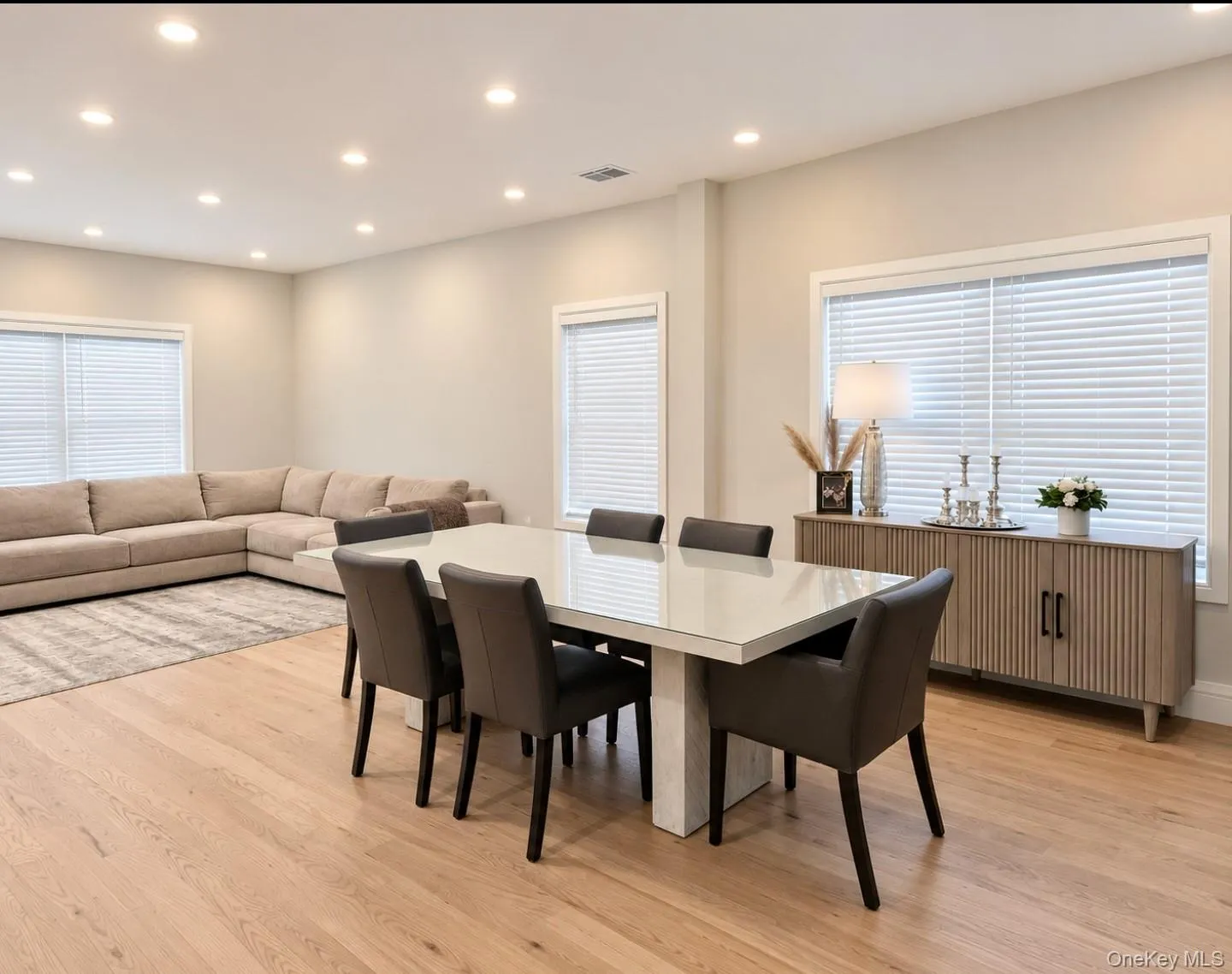 344 Bayview Avenue, Hempstead, NY, 4 Bedrooms Bedrooms, 7 Rooms Rooms,2 BathroomsBathrooms,Residential,For Rent,Bayview,0,1054035 344 Bayview Avenue, Hempstead, NY, 4 Bedrooms Bedrooms, 7 Rooms Rooms,2 BathroomsBathrooms,Residential,For Rent,Bayview,0,1054035