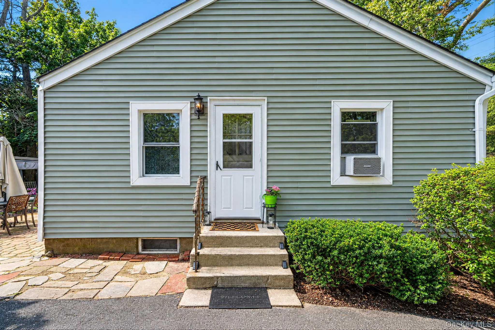 78 17th Street, Huntington, NY, 2 Bedrooms Bedrooms, 5 Rooms Rooms,1 BathroomBathrooms,Residential,For Rent,17th,0,1054036 78 17th Street, Huntington, NY, 2 Bedrooms Bedrooms, 5 Rooms Rooms,1 BathroomBathrooms,Residential,For Rent,17th,0,1054036