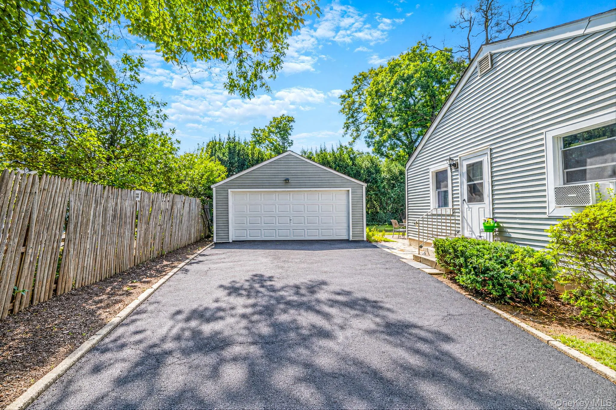 78 17th Street, Huntington, NY, 2 Bedrooms Bedrooms, 5 Rooms Rooms,1 BathroomBathrooms,Residential,For Rent,17th,0,1054036 78 17th Street, Huntington, NY, 2 Bedrooms Bedrooms, 5 Rooms Rooms,1 BathroomBathrooms,Residential,For Rent,17th,0,1054036