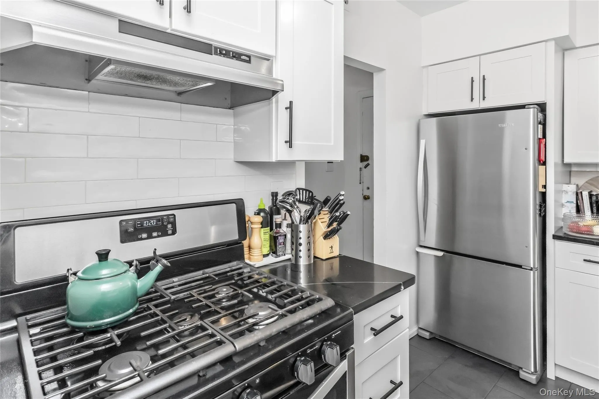 51-10 30 Avenue, New York, NY, 1 Bedroom Bedrooms, 3 Rooms Rooms,1 BathroomBathrooms,Residential,For Rent,30,0,1054043 51-10 30 Avenue, New York, NY, 1 Bedroom Bedrooms, 3 Rooms Rooms,1 BathroomBathrooms,Residential,For Rent,30,0,1054043