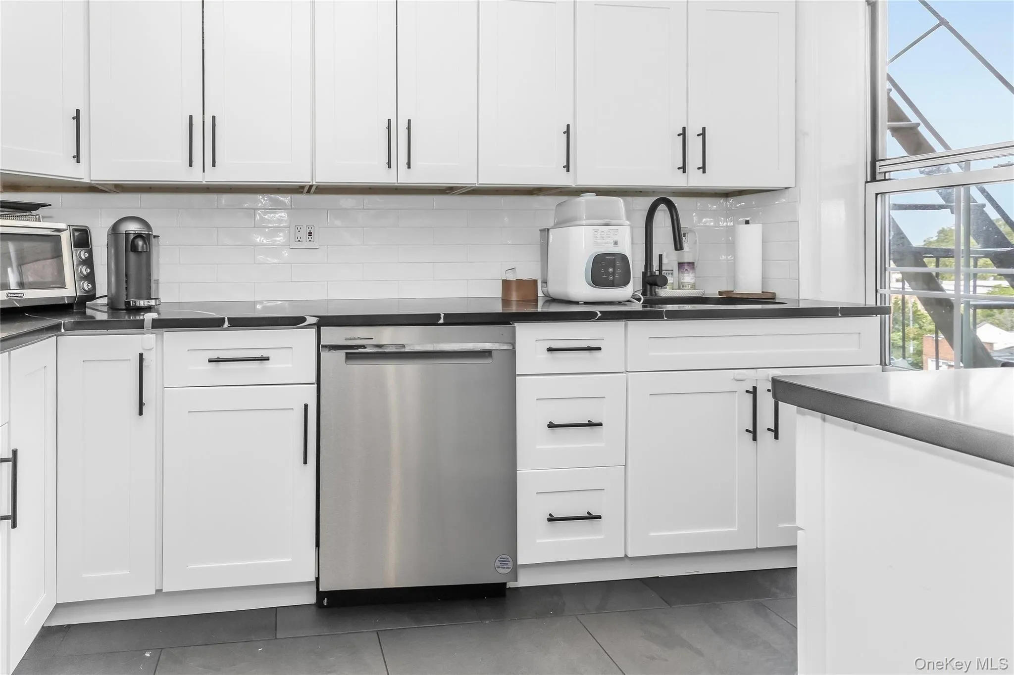 51-10 30 Avenue, New York, NY, 1 Bedroom Bedrooms, 3 Rooms Rooms,1 BathroomBathrooms,Residential,For Rent,30,0,1054043 51-10 30 Avenue, New York, NY, 1 Bedroom Bedrooms, 3 Rooms Rooms,1 BathroomBathrooms,Residential,For Rent,30,0,1054043