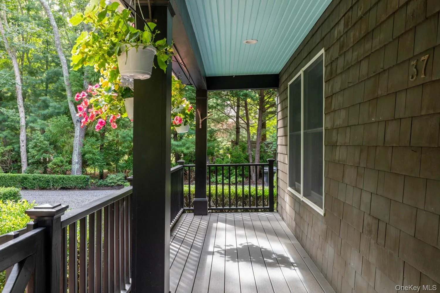 37 Barnes Avenue, East Hampton, NY, 4 Bedrooms Bedrooms, 9 Rooms Rooms,4 BathroomsBathrooms,Residential,For Rent,Barnes,0,1054046 37 Barnes Avenue, East Hampton, NY, 4 Bedrooms Bedrooms, 9 Rooms Rooms,4 BathroomsBathrooms,Residential,For Rent,Barnes,0,1054046
