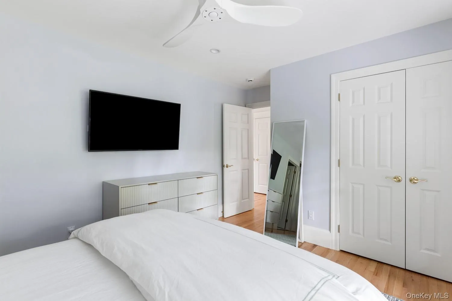 37 Barnes Avenue, East Hampton, NY, 4 Bedrooms Bedrooms, 9 Rooms Rooms,4 BathroomsBathrooms,Residential,For Rent,Barnes,0,1054046 37 Barnes Avenue, East Hampton, NY, 4 Bedrooms Bedrooms, 9 Rooms Rooms,4 BathroomsBathrooms,Residential,For Rent,Barnes,0,1054046