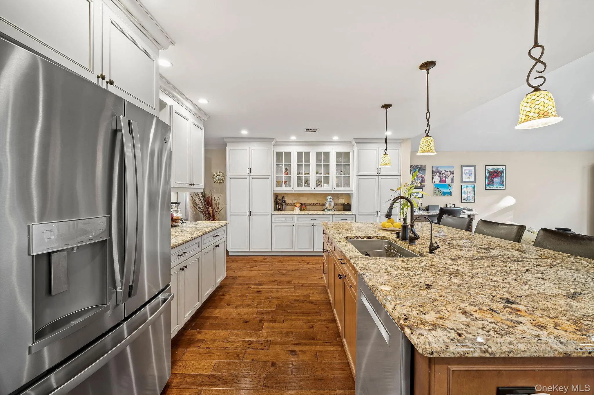 14 Kay Street, Oyster Bay, NY, 3 Bedrooms Bedrooms, 7 Rooms Rooms,2 BathroomsBathrooms,Residential,For Rent,Kay,0,1054054 14 Kay Street, Oyster Bay, NY, 3 Bedrooms Bedrooms, 7 Rooms Rooms,2 BathroomsBathrooms,Residential,For Rent,Kay,0,1054054