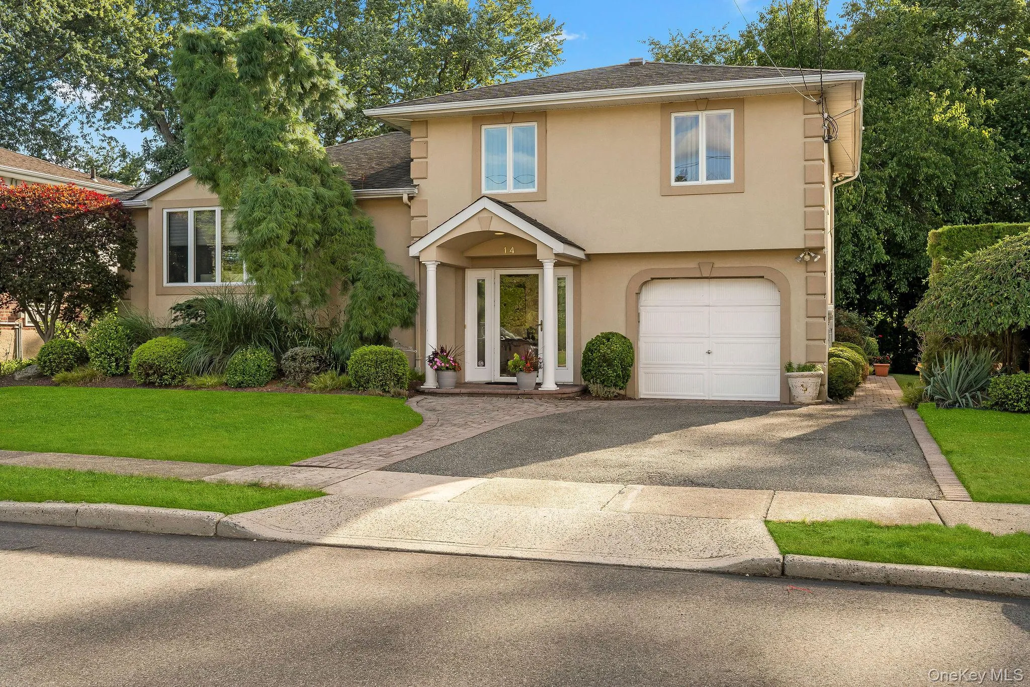 14 Kay Street, Oyster Bay, NY, 3 Bedrooms Bedrooms, 7 Rooms Rooms,2 BathroomsBathrooms,Residential,For Rent,Kay,0,1054054 14 Kay Street, Oyster Bay, NY, 3 Bedrooms Bedrooms, 7 Rooms Rooms,2 BathroomsBathrooms,Residential,For Rent,Kay,0,1054054