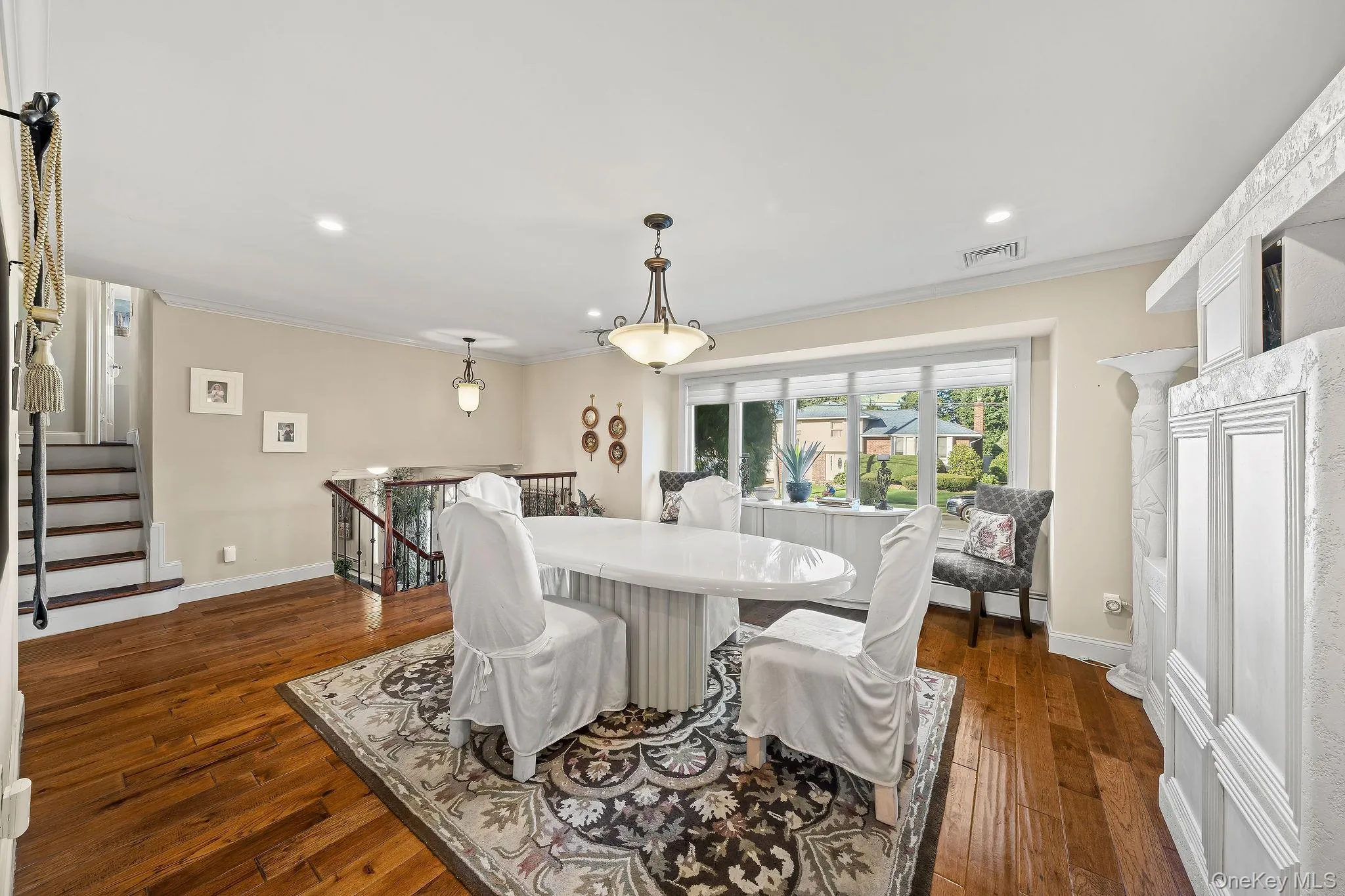 14 Kay Street, Oyster Bay, NY, 3 Bedrooms Bedrooms, 7 Rooms Rooms,2 BathroomsBathrooms,Residential,For Rent,Kay,0,1054054 14 Kay Street, Oyster Bay, NY, 3 Bedrooms Bedrooms, 7 Rooms Rooms,2 BathroomsBathrooms,Residential,For Rent,Kay,0,1054054