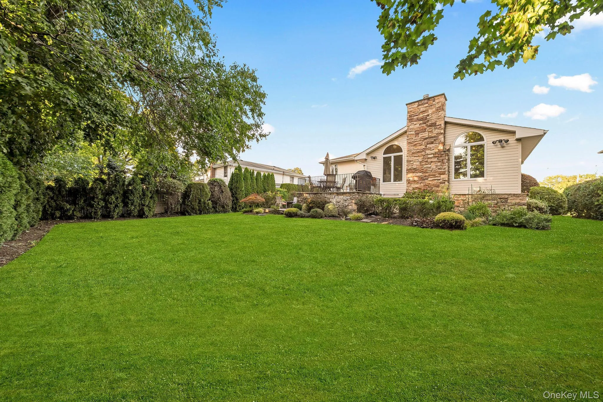 14 Kay Street, Oyster Bay, NY, 3 Bedrooms Bedrooms, 7 Rooms Rooms,2 BathroomsBathrooms,Residential,For Rent,Kay,0,1054054 14 Kay Street, Oyster Bay, NY, 3 Bedrooms Bedrooms, 7 Rooms Rooms,2 BathroomsBathrooms,Residential,For Rent,Kay,0,1054054