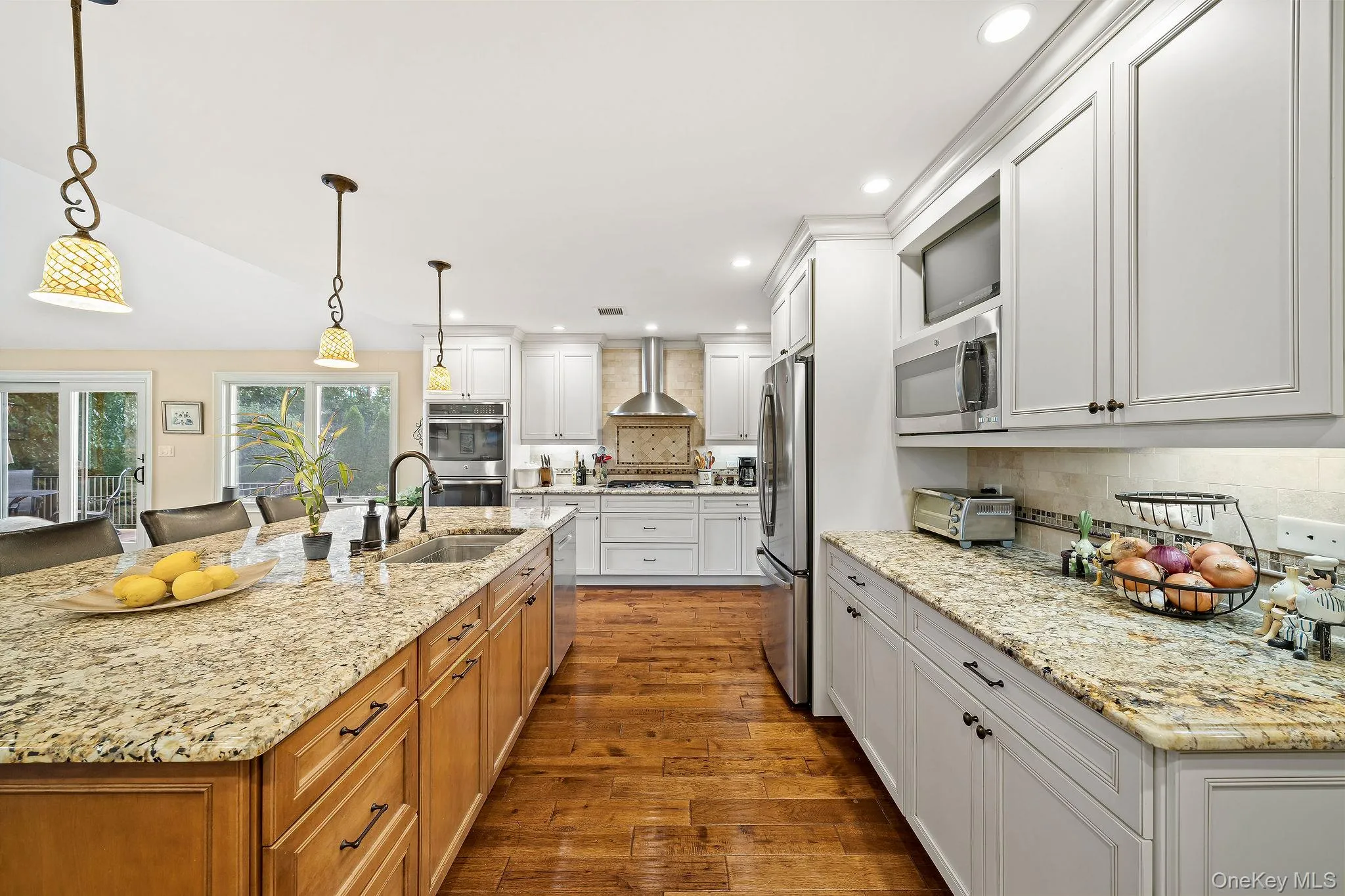14 Kay Street, Oyster Bay, NY, 3 Bedrooms Bedrooms, 7 Rooms Rooms,2 BathroomsBathrooms,Residential,For Rent,Kay,0,1054054 14 Kay Street, Oyster Bay, NY, 3 Bedrooms Bedrooms, 7 Rooms Rooms,2 BathroomsBathrooms,Residential,For Rent,Kay,0,1054054
