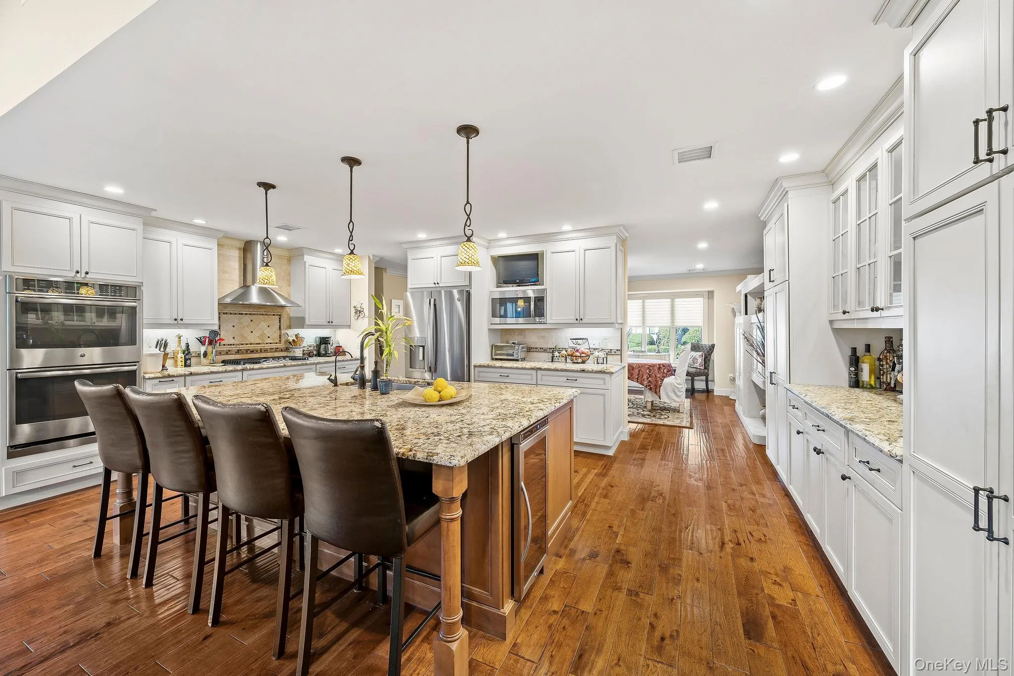 14 Kay Street, Oyster Bay, NY, 3 Bedrooms Bedrooms, 7 Rooms Rooms,2 BathroomsBathrooms,Residential,For Rent,Kay,0,1054054 14 Kay Street, Oyster Bay, NY, 3 Bedrooms Bedrooms, 7 Rooms Rooms,2 BathroomsBathrooms,Residential,For Rent,Kay,0,1054054