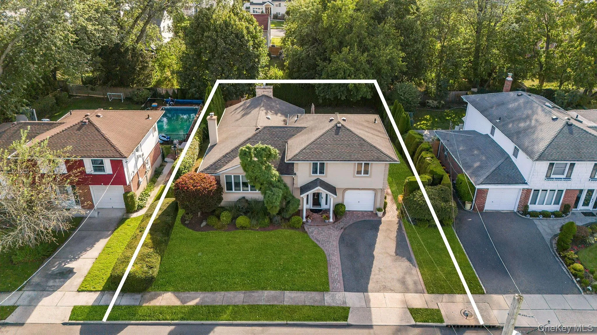 14 Kay Street, Oyster Bay, NY, 3 Bedrooms Bedrooms, 7 Rooms Rooms,2 BathroomsBathrooms,Residential,For Rent,Kay,0,1054054 14 Kay Street, Oyster Bay, NY, 3 Bedrooms Bedrooms, 7 Rooms Rooms,2 BathroomsBathrooms,Residential,For Rent,Kay,0,1054054