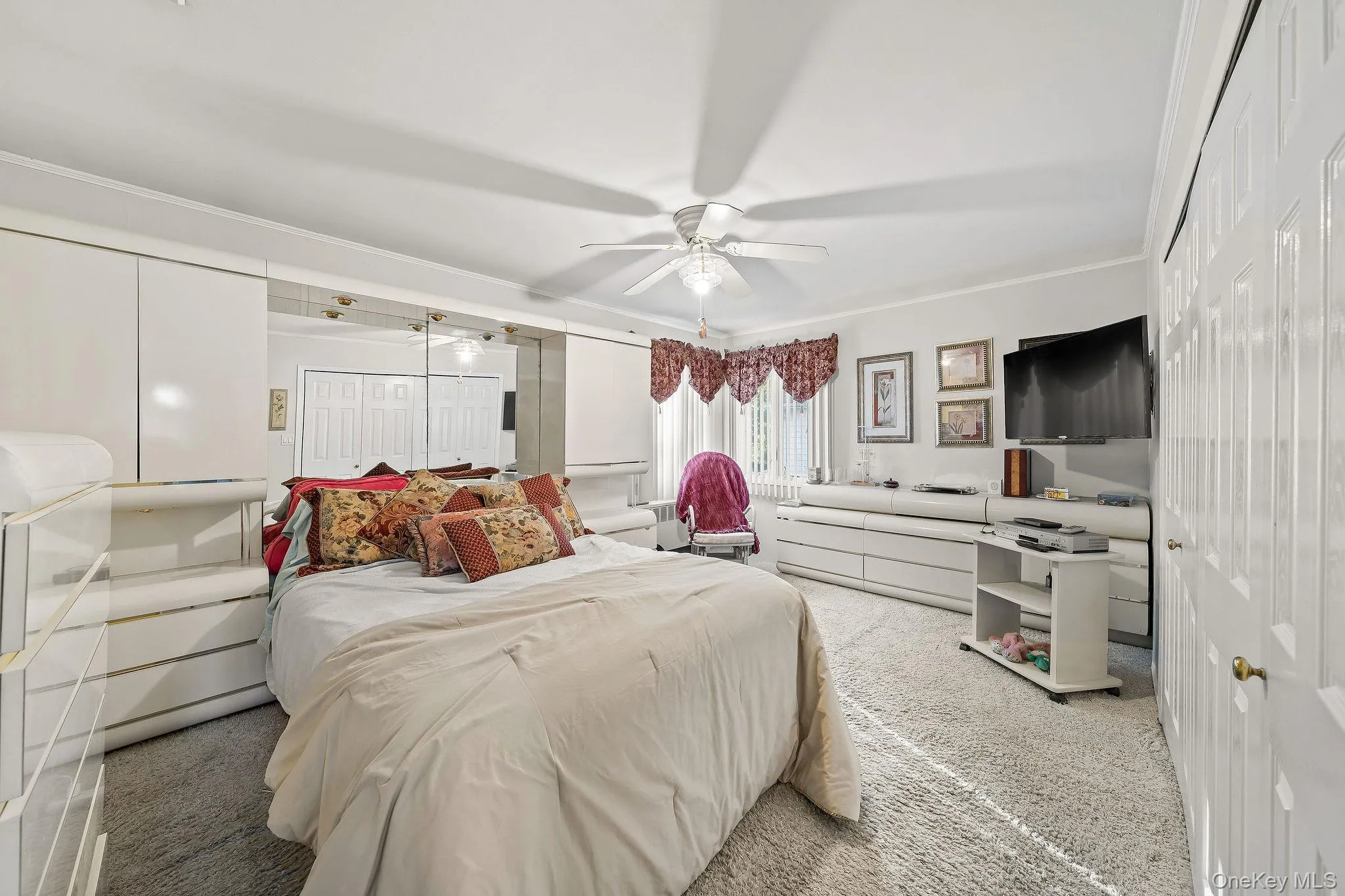 14 Kay Street, Oyster Bay, NY, 3 Bedrooms Bedrooms, 7 Rooms Rooms,2 BathroomsBathrooms,Residential,For Rent,Kay,0,1054054 14 Kay Street, Oyster Bay, NY, 3 Bedrooms Bedrooms, 7 Rooms Rooms,2 BathroomsBathrooms,Residential,For Rent,Kay,0,1054054
